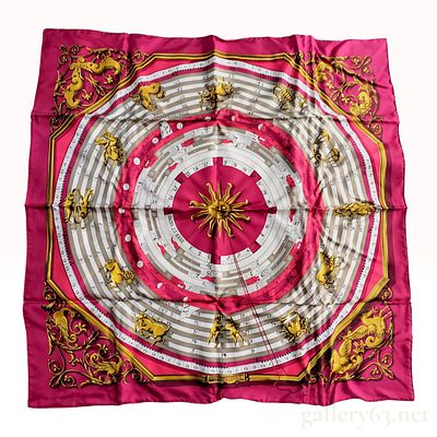Herm&egrave;s Dies et Hore Silk Carr&eacute; 90 Scarf. This vintage Herm&egrave;s silk scarf features the Dies et 