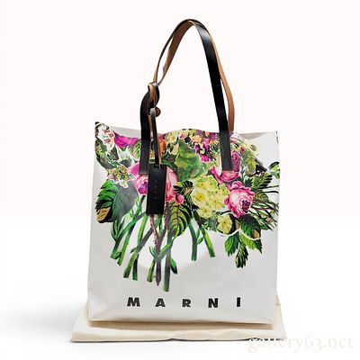 Marni Tribeca Floral Print PVC Shopper Tote Bag. This Marni Tribeca N/S shopper tote bag is 