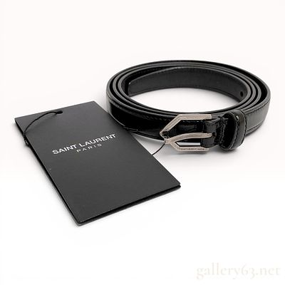 Saint Laurent Paris Narrow Leather Belt with Geometric Buckle. This narrow leather belt is 