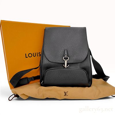 Louis Vuitton Taiga Leather Cassiar Backpack in Ardoise with Box. This structured Louis Vuitton 