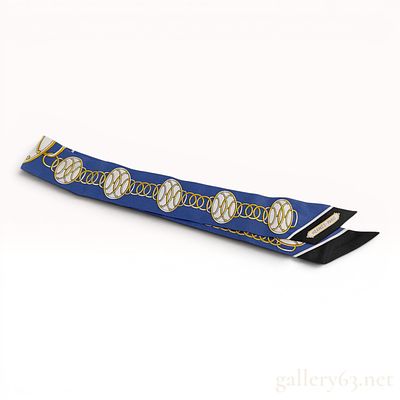 Hermes Lift Profile Silk Twilly Scarf. This Hermes Twilly scarf features the Lift Profile 