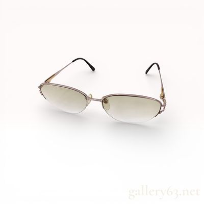 Burberry 438S Gold Tone Oval Sunglasses with Gradient Green Lenses. Burberry 438S sunglasses 