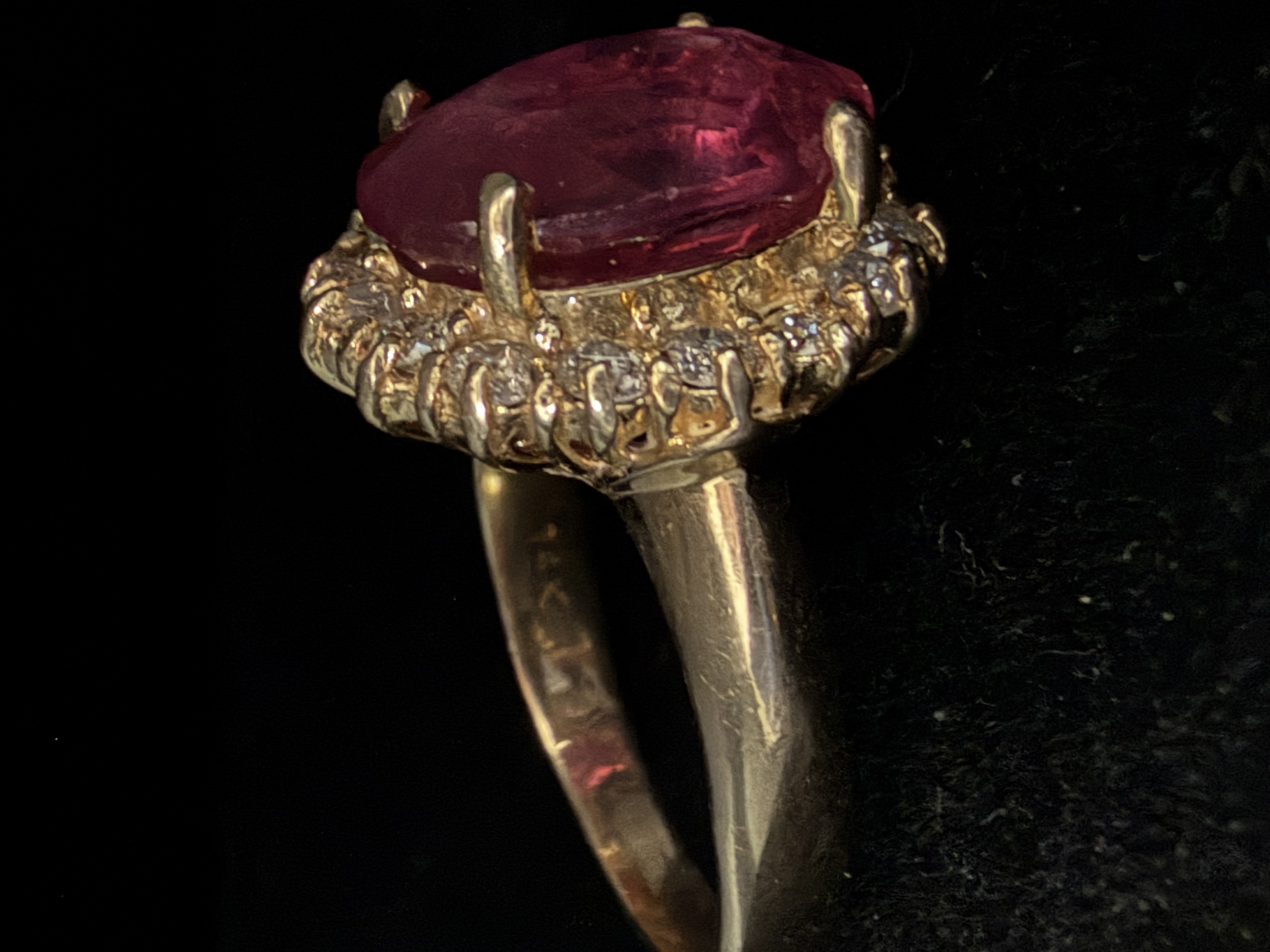 14K Yellow Gold 5.5 Carat Natural Ruby Ring