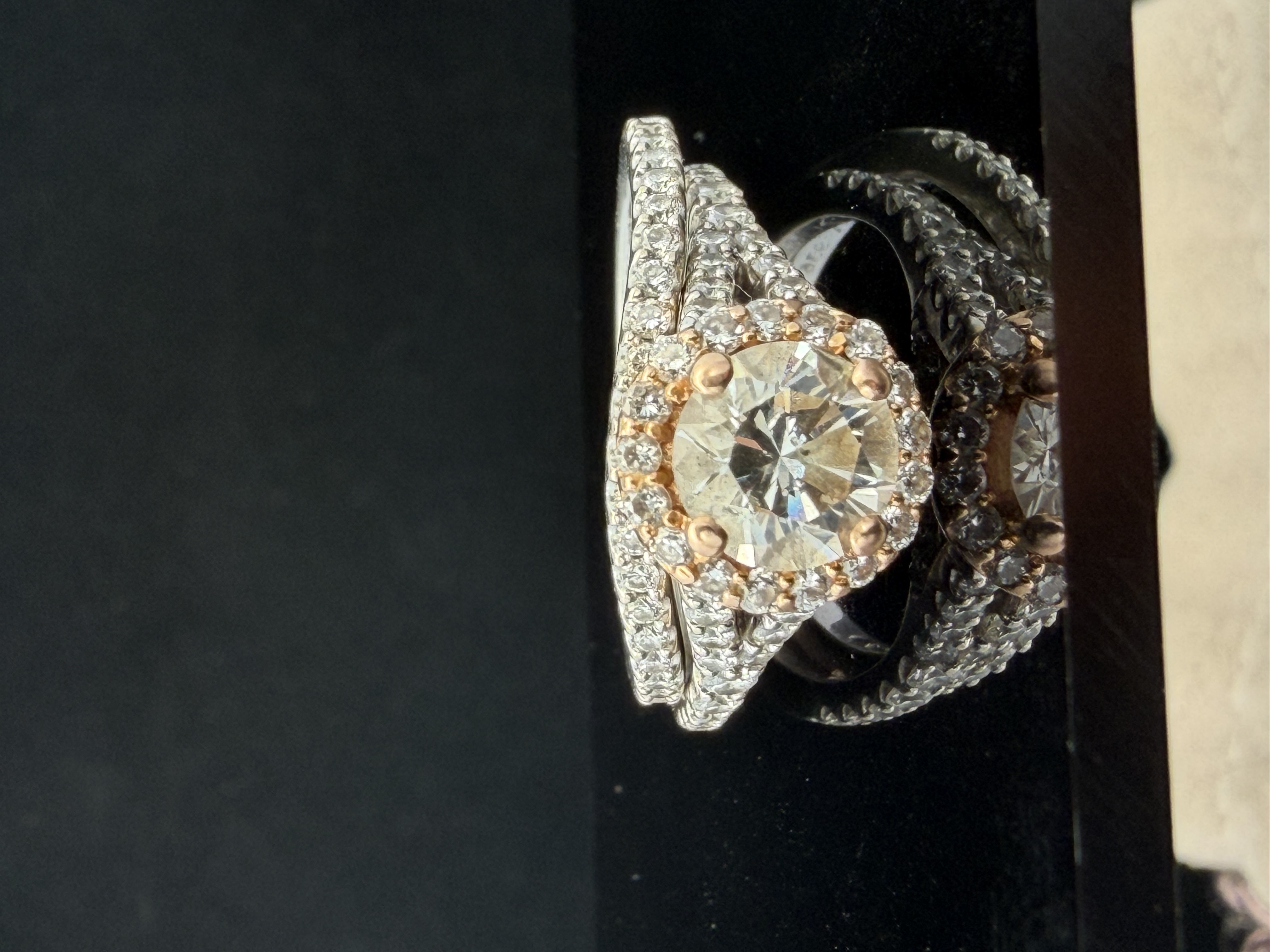 Designer Carizza 18K Gold Diamond Ring