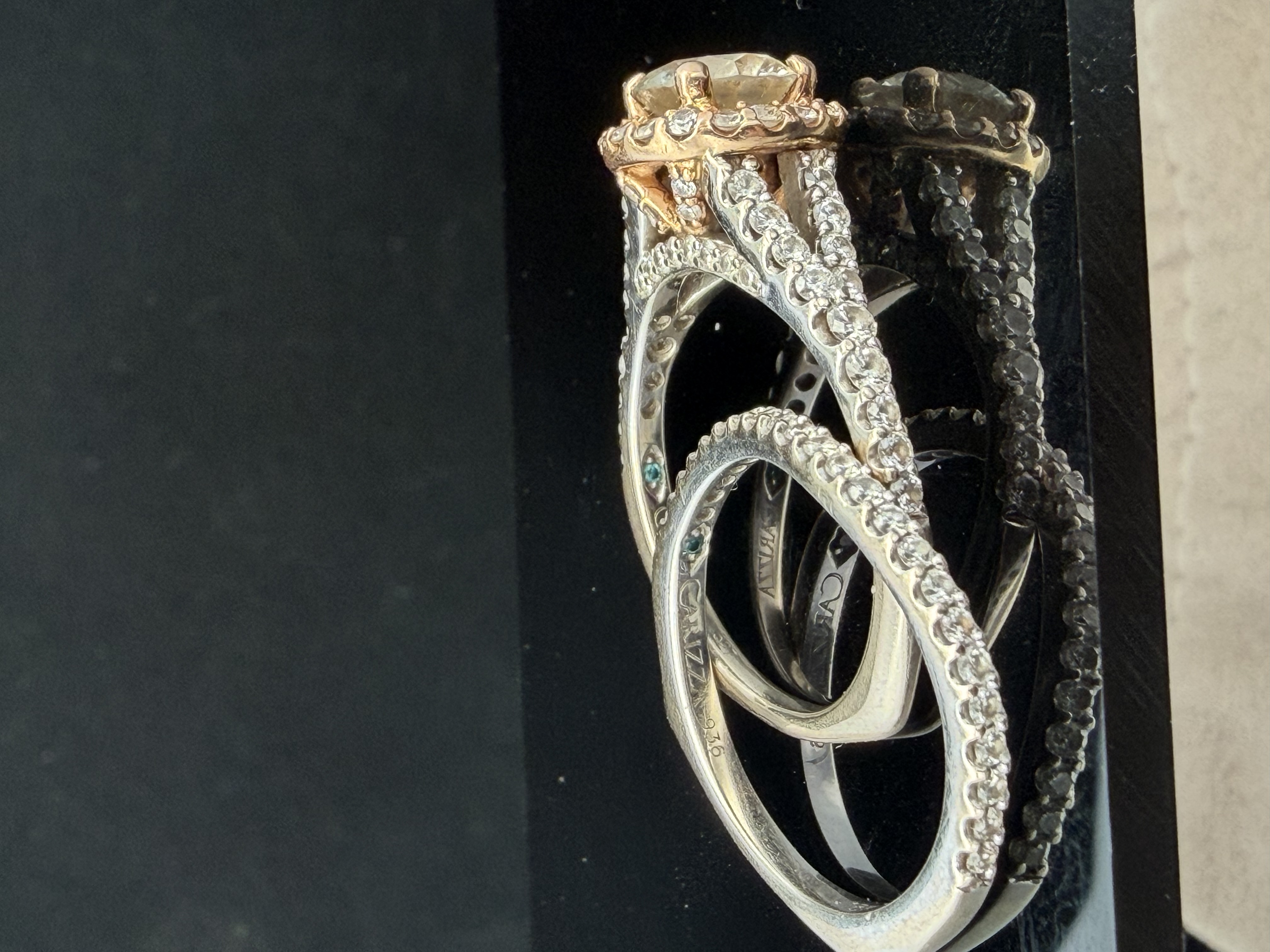 Designer Carizza 18K Gold Diamond Ring