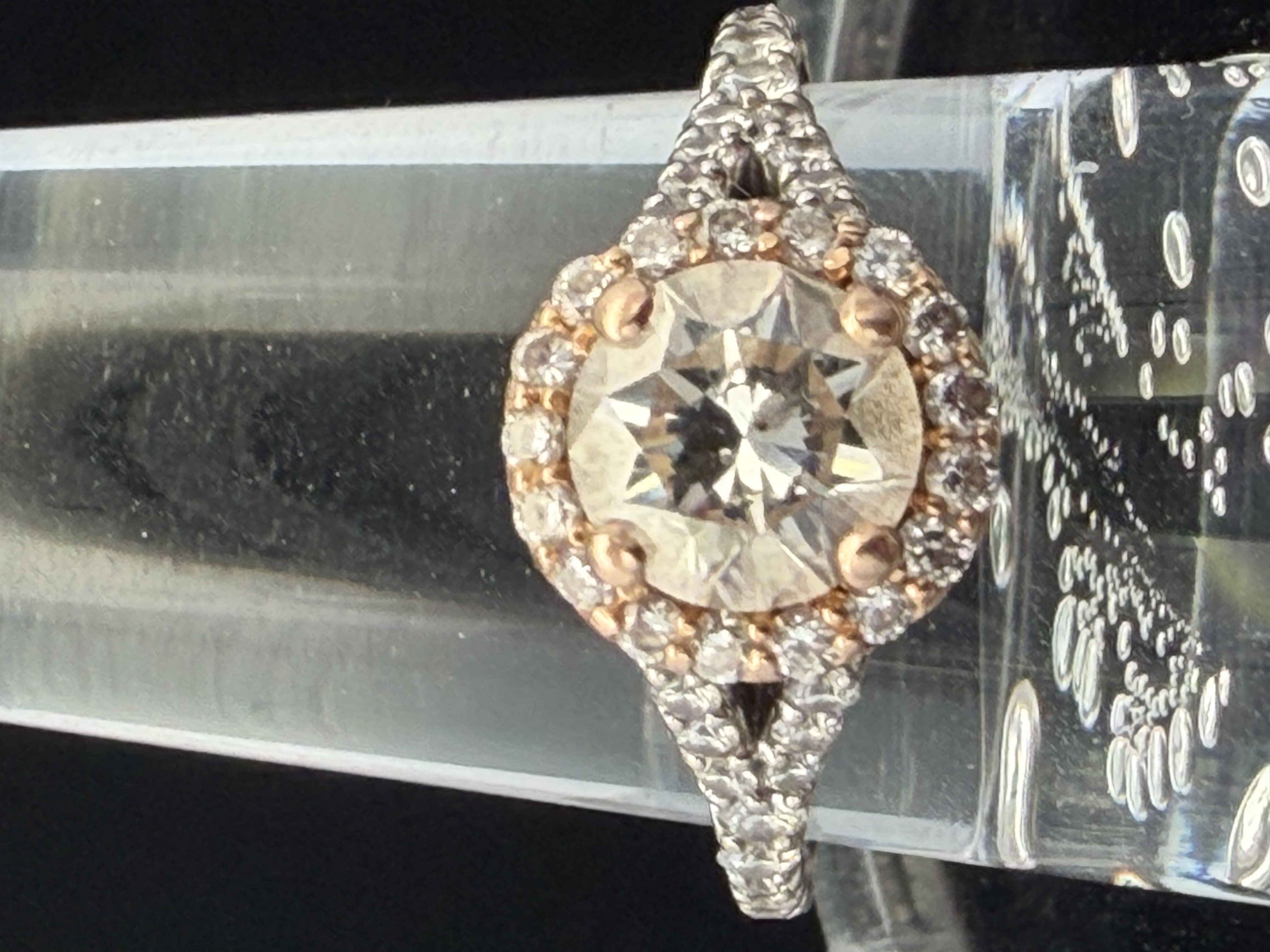 Designer Carizza 18K Gold Diamond Ring