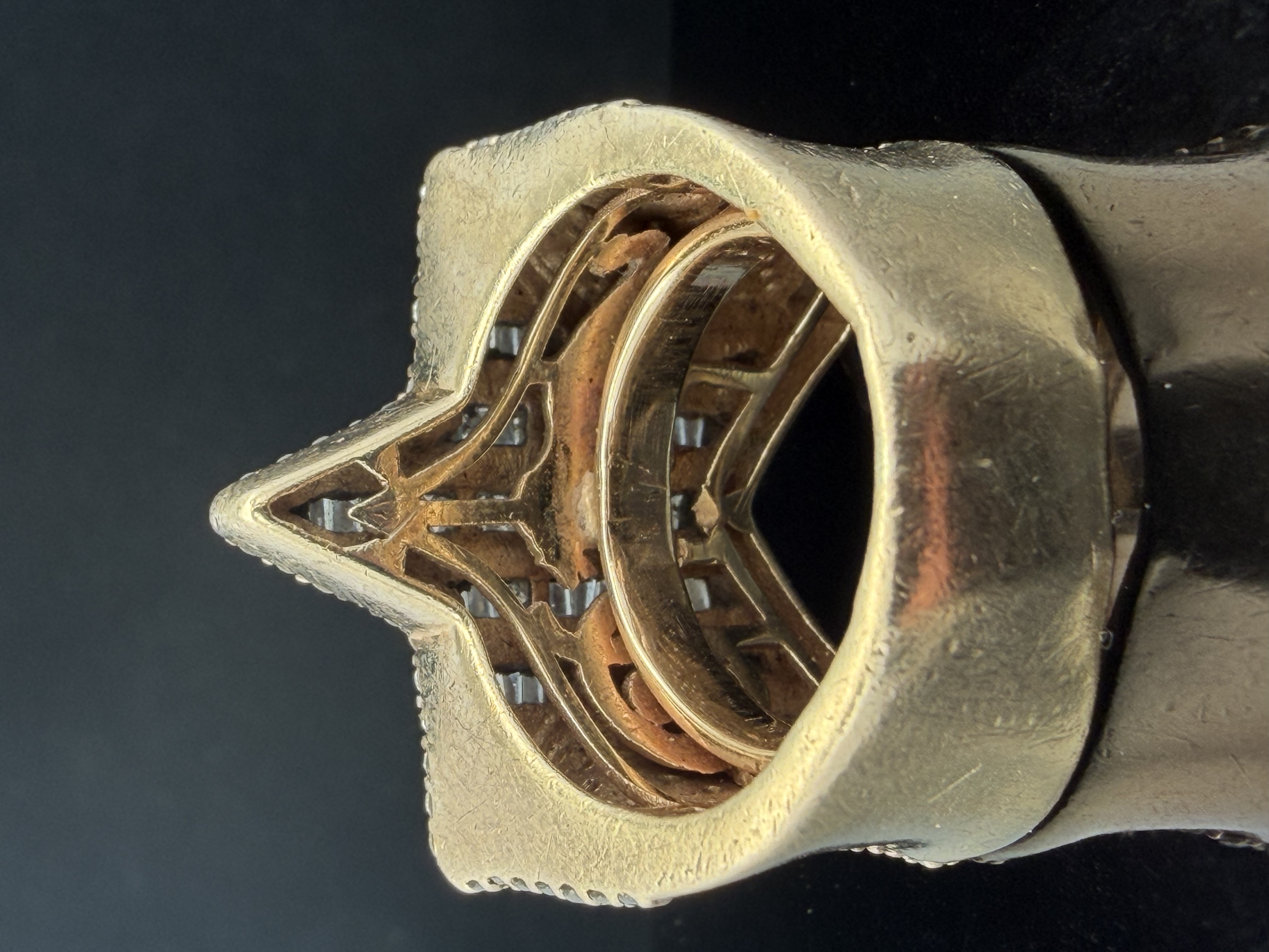 10K Yellow Gold Men’s Diamond Ring. Ring Has Approximately 3 Carats of Natural Diamonds of Si Clarity and H/i Color. the Ring Size Is 4.5 an