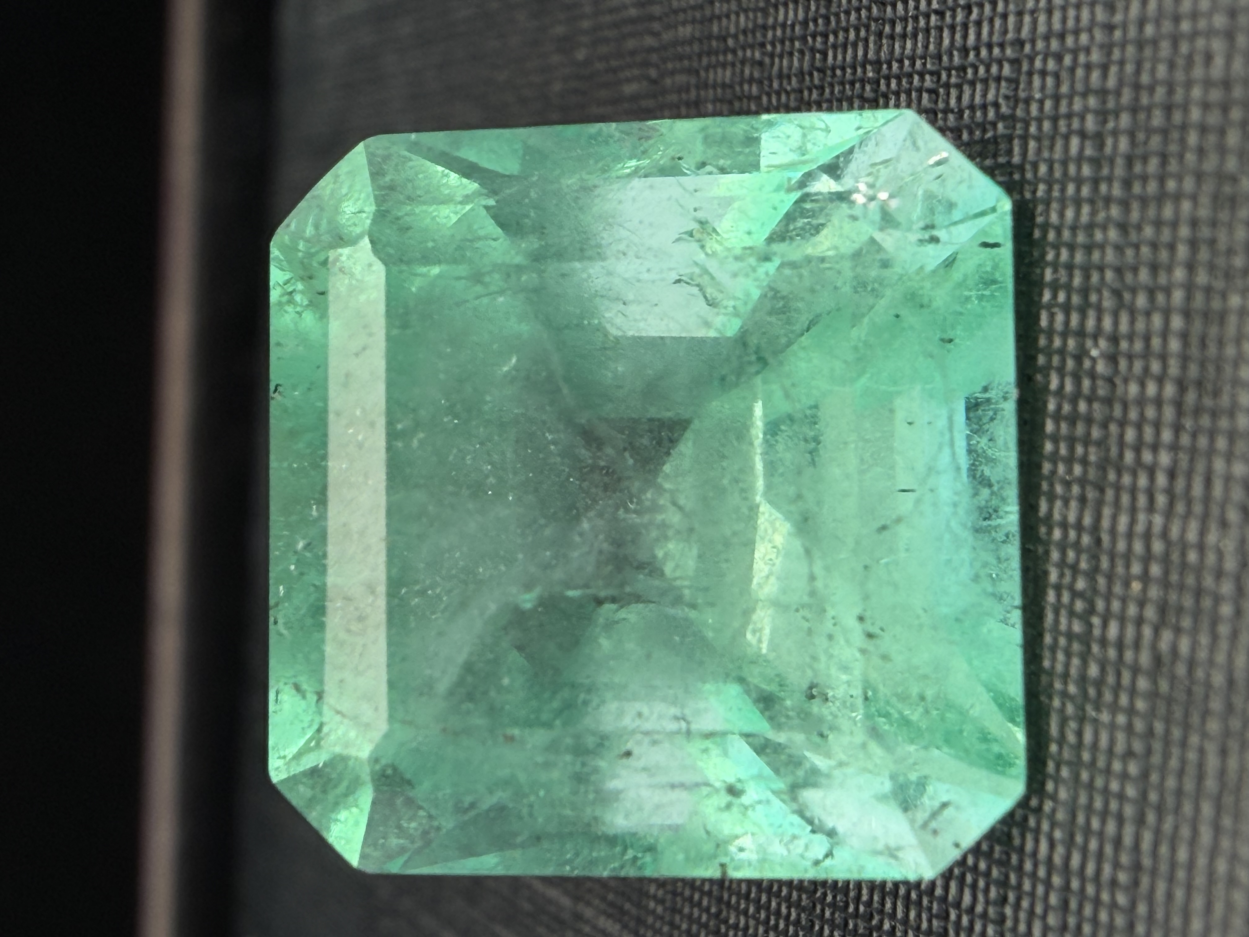 9.25 Carat Loose Large Natural Emerald Gemstone