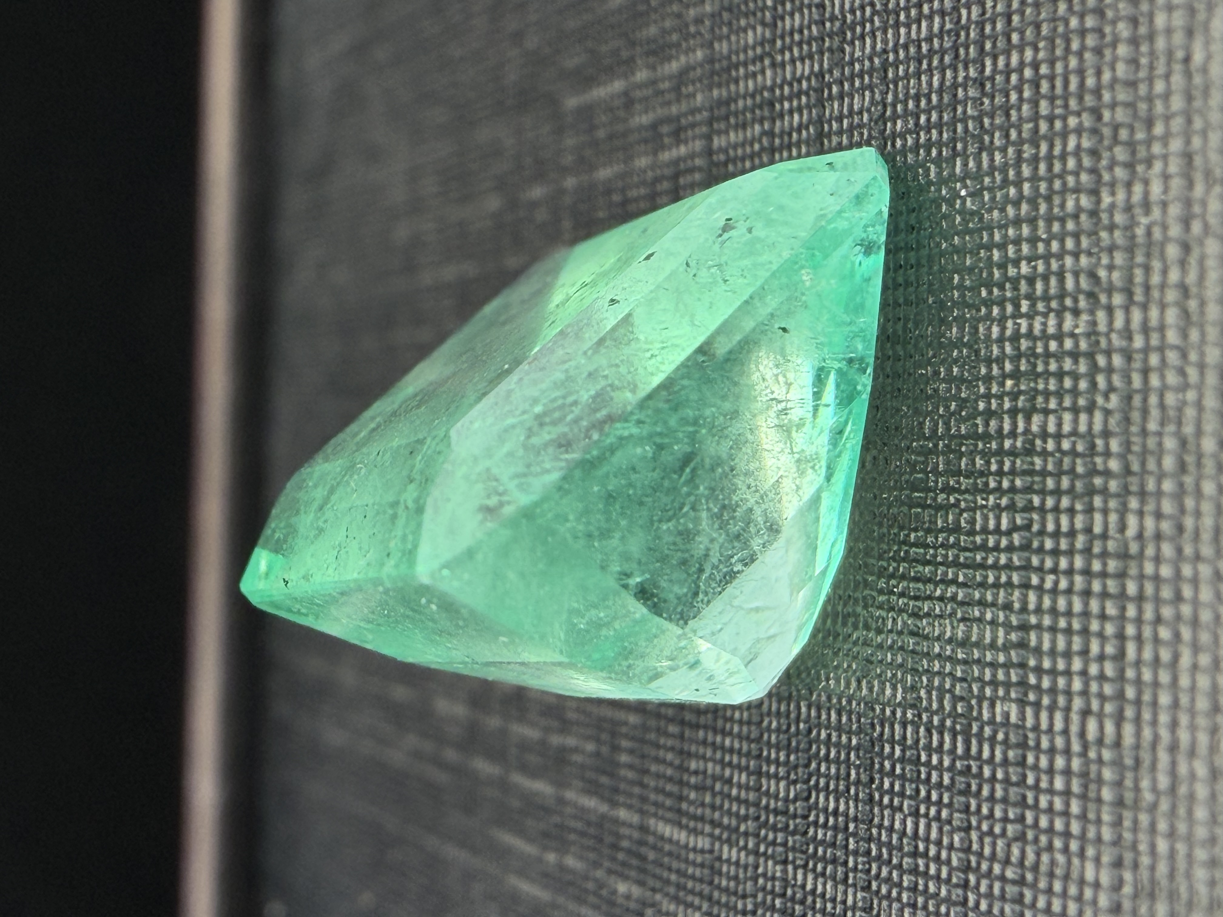 9.25 Carat Loose Large Natural Emerald Gemstone
