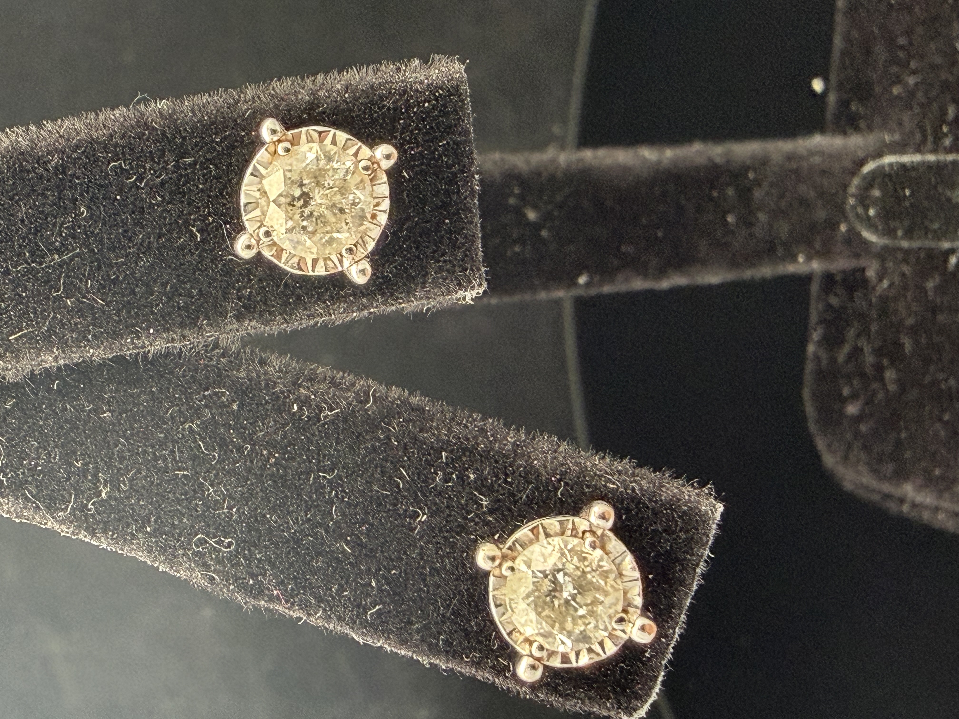 10K White Gold Natural Diamond Studs