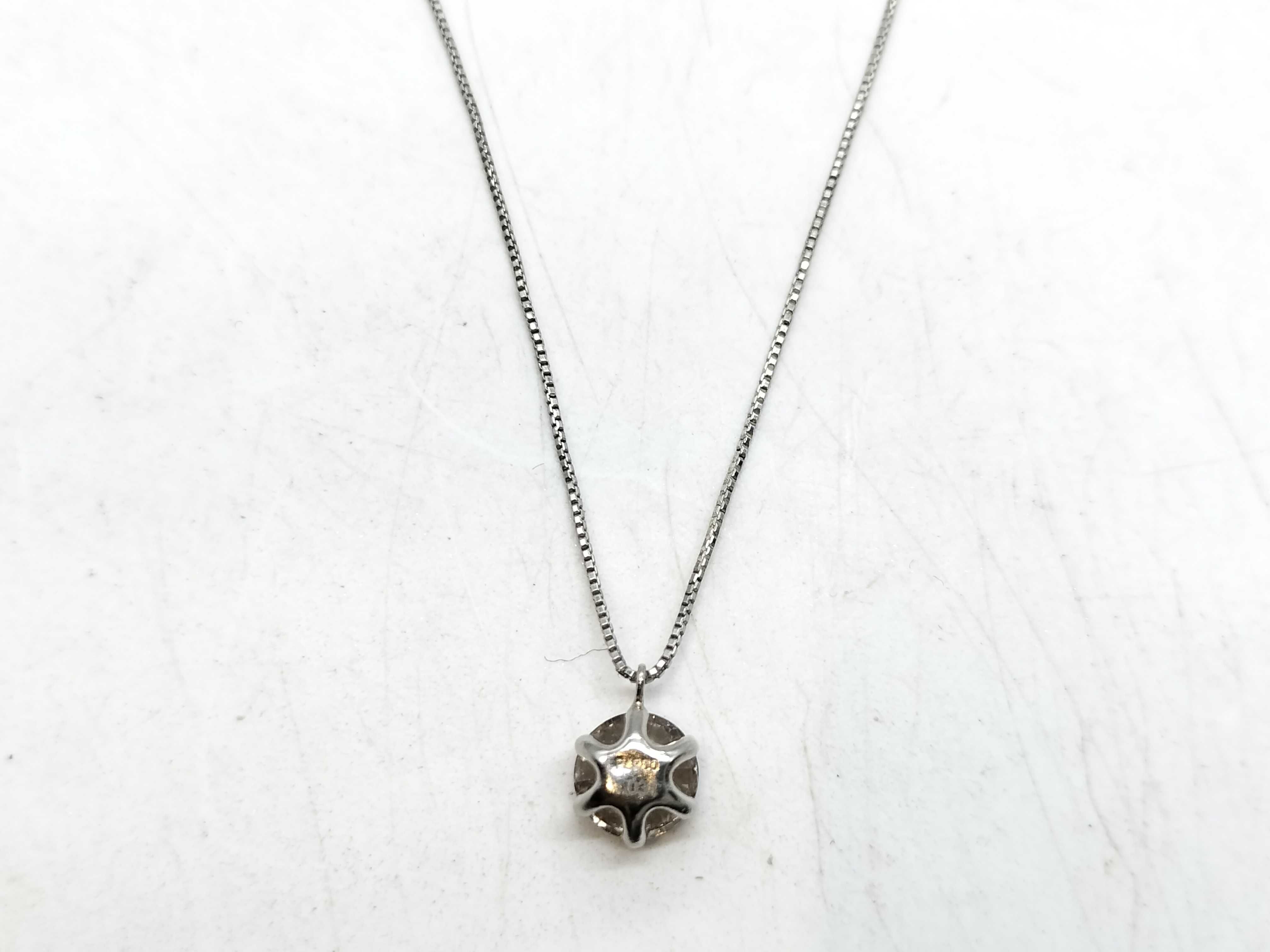 1.031 Carat Natural Diamond and Platinum Solitaire Pendant Necklace