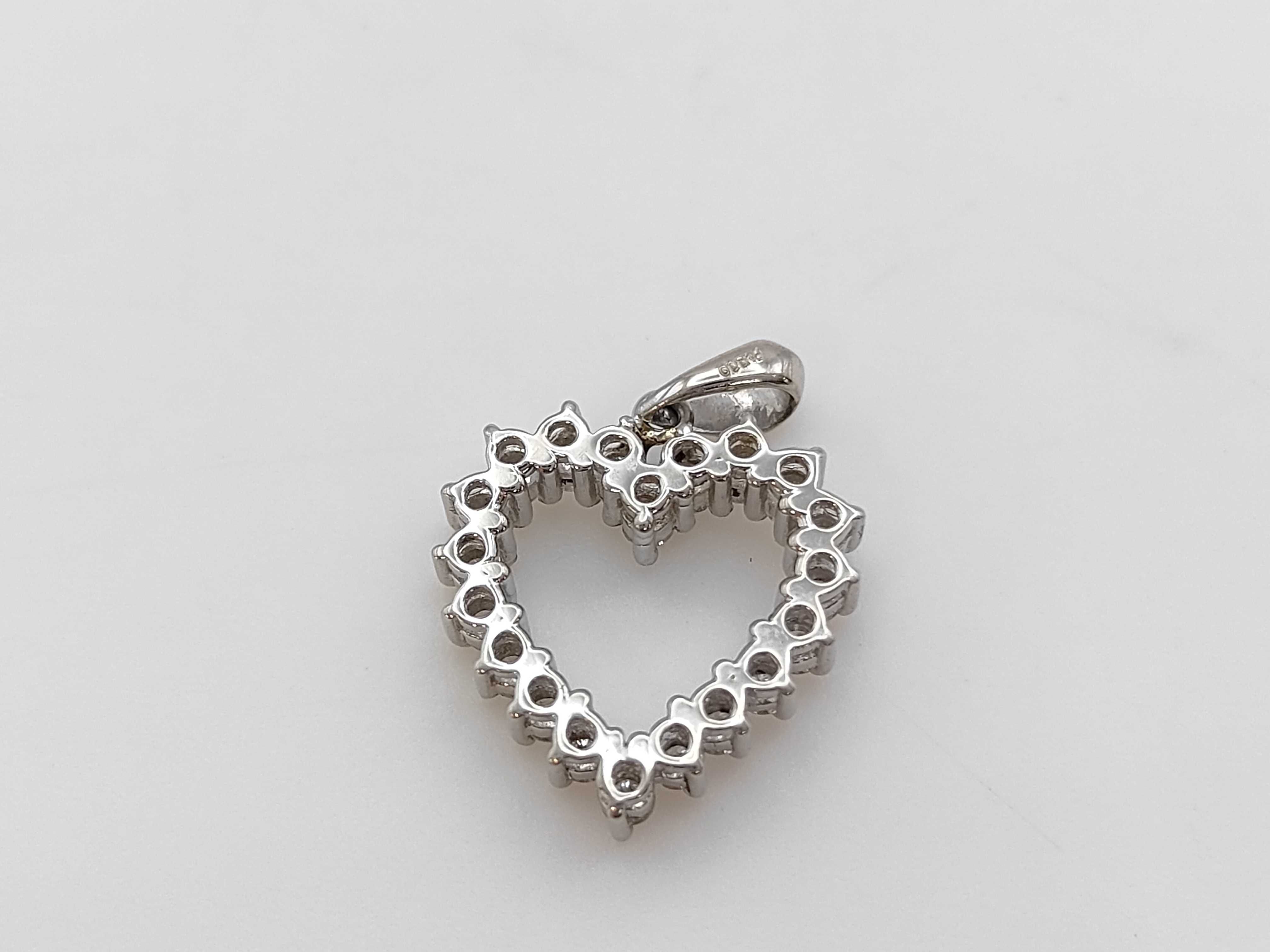 Diamond and Pt900 Platinum Heart Shaped Pendant, 2.8g