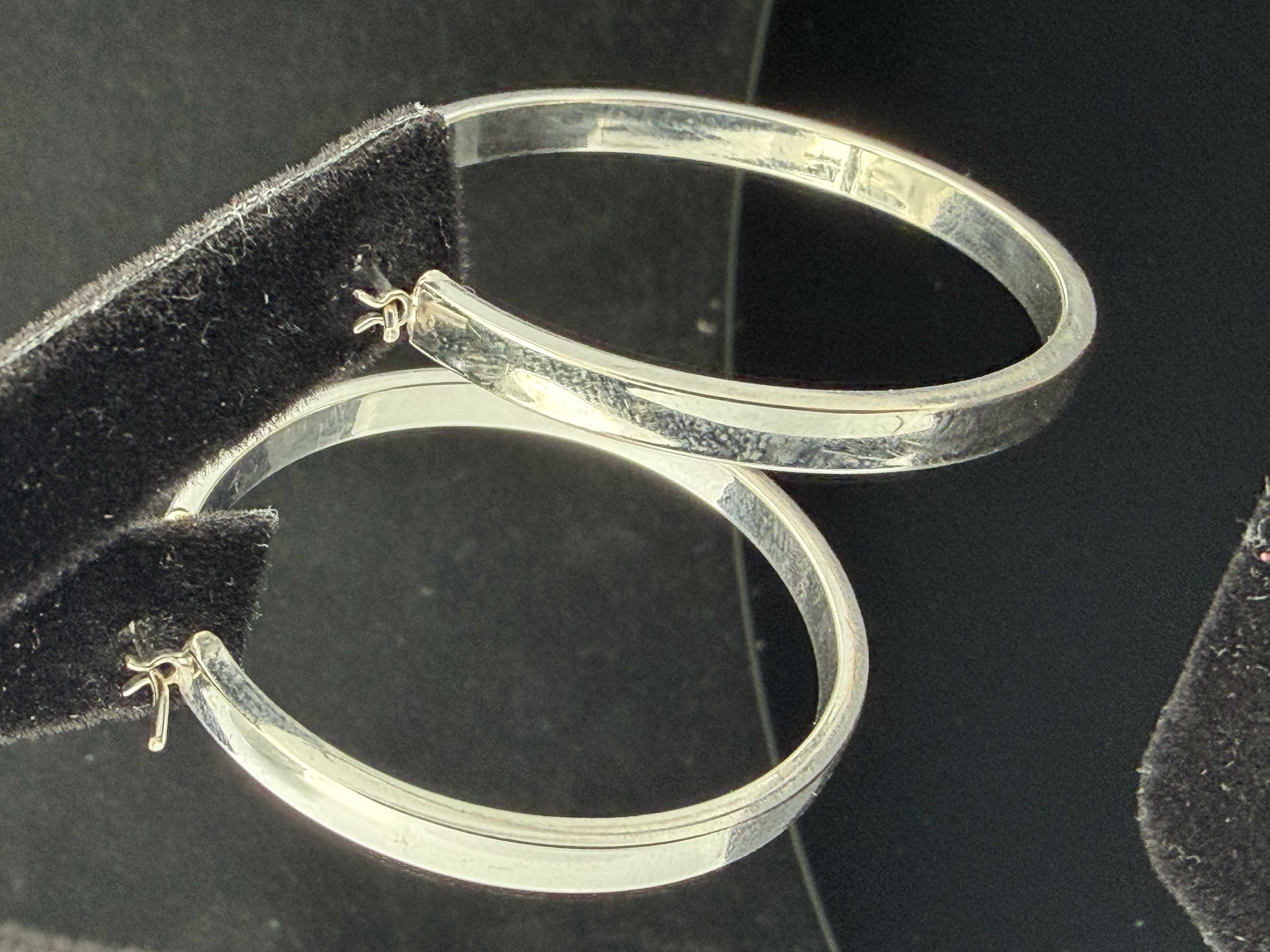 14K White Gold Hoop Earrings