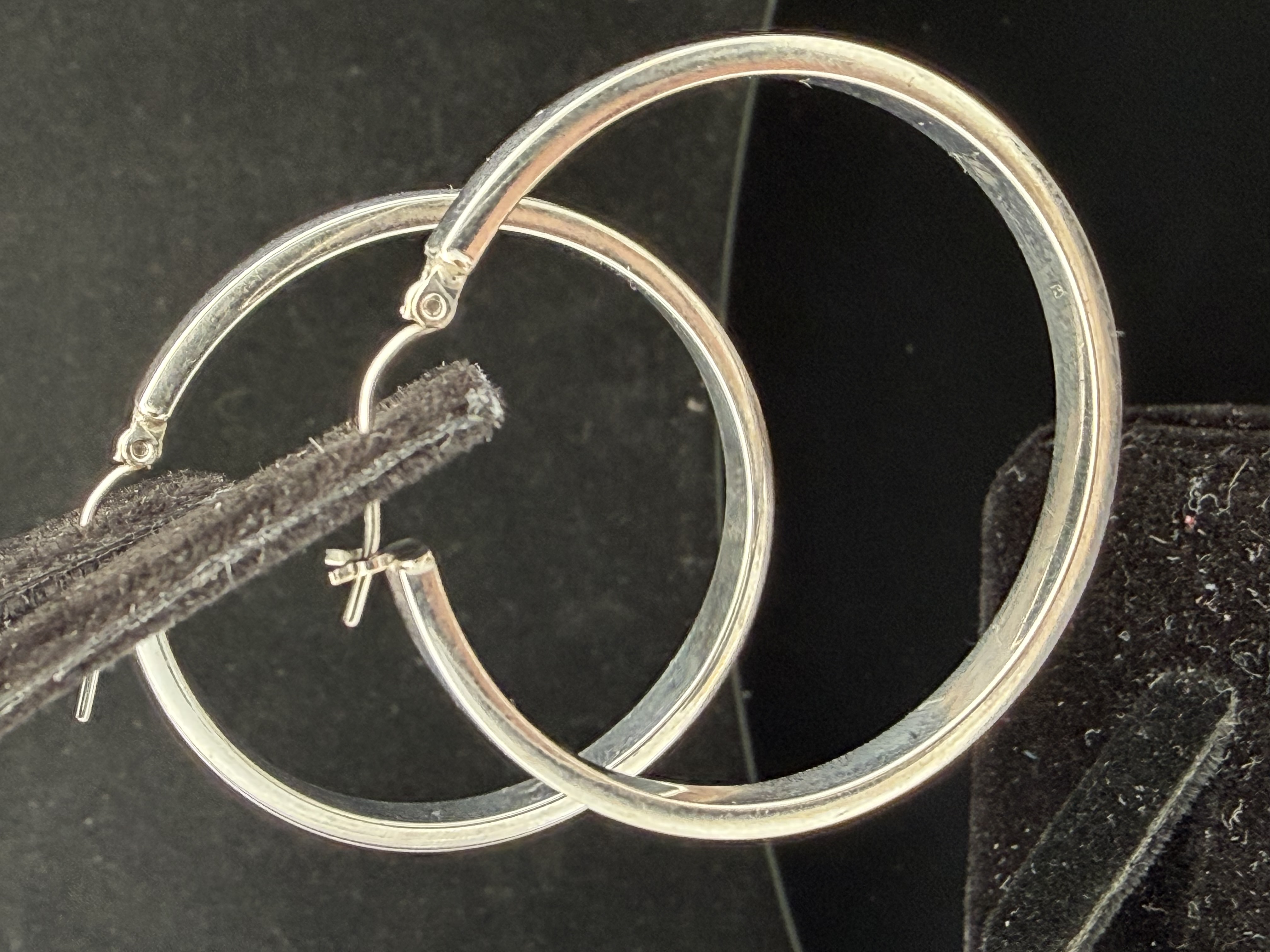 14K White Gold Hoop Earrings