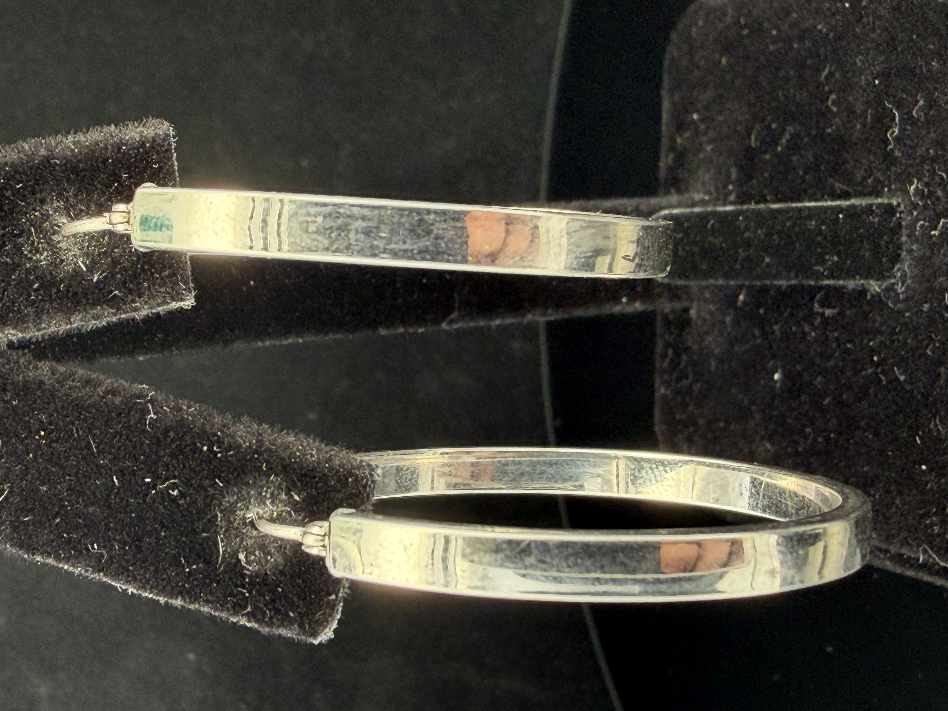 14K White Gold Hoop Earrings
