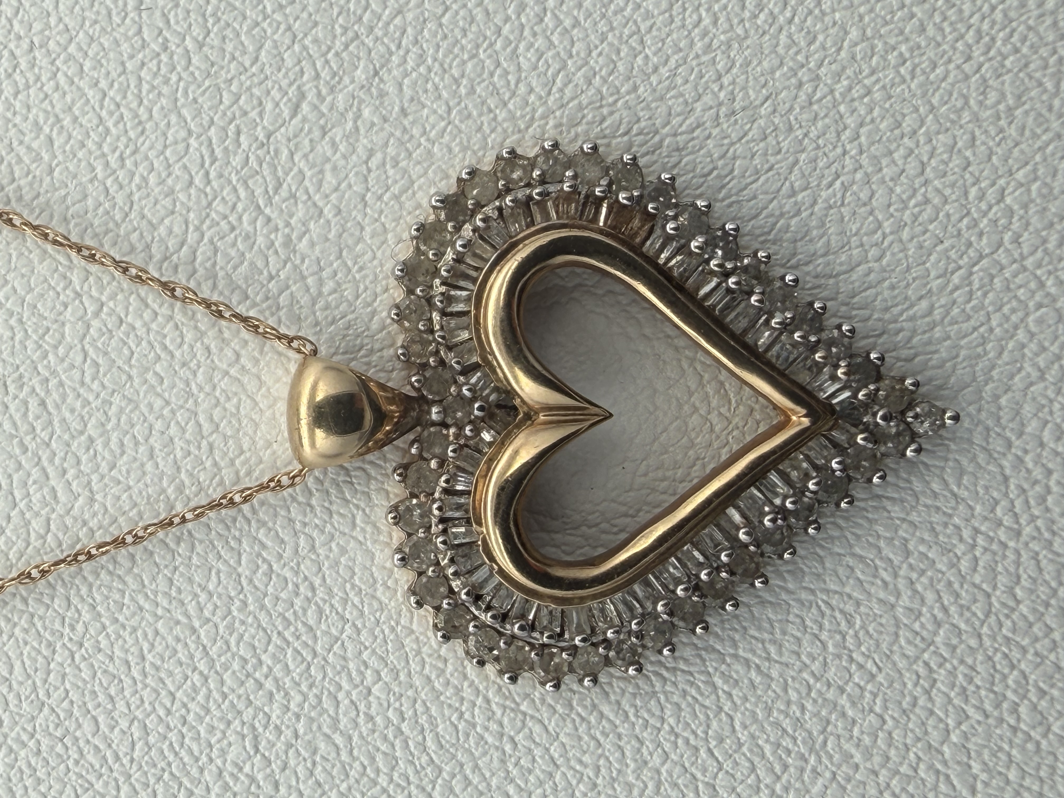 10K Yellow Gold Natural Diamond Heart Necklace