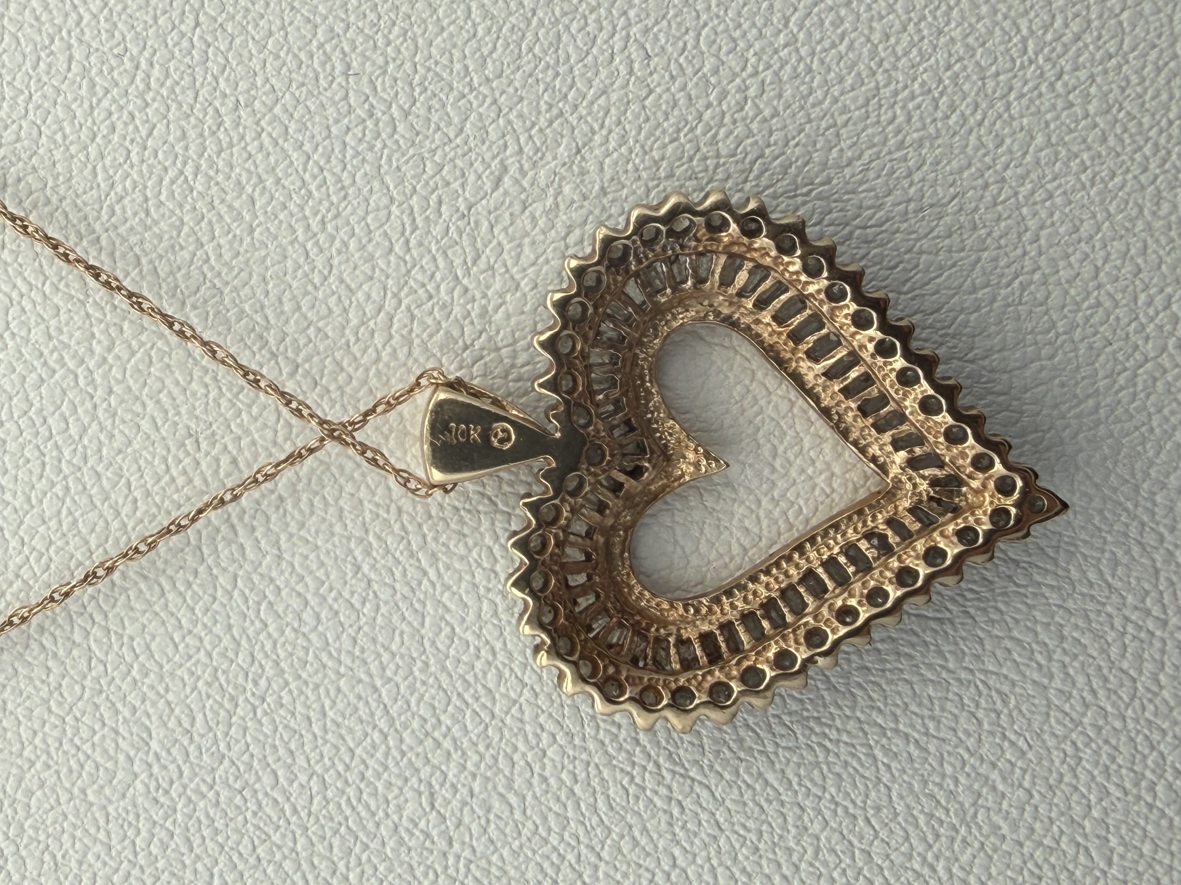 10K Yellow Gold Natural Diamond Heart Necklace