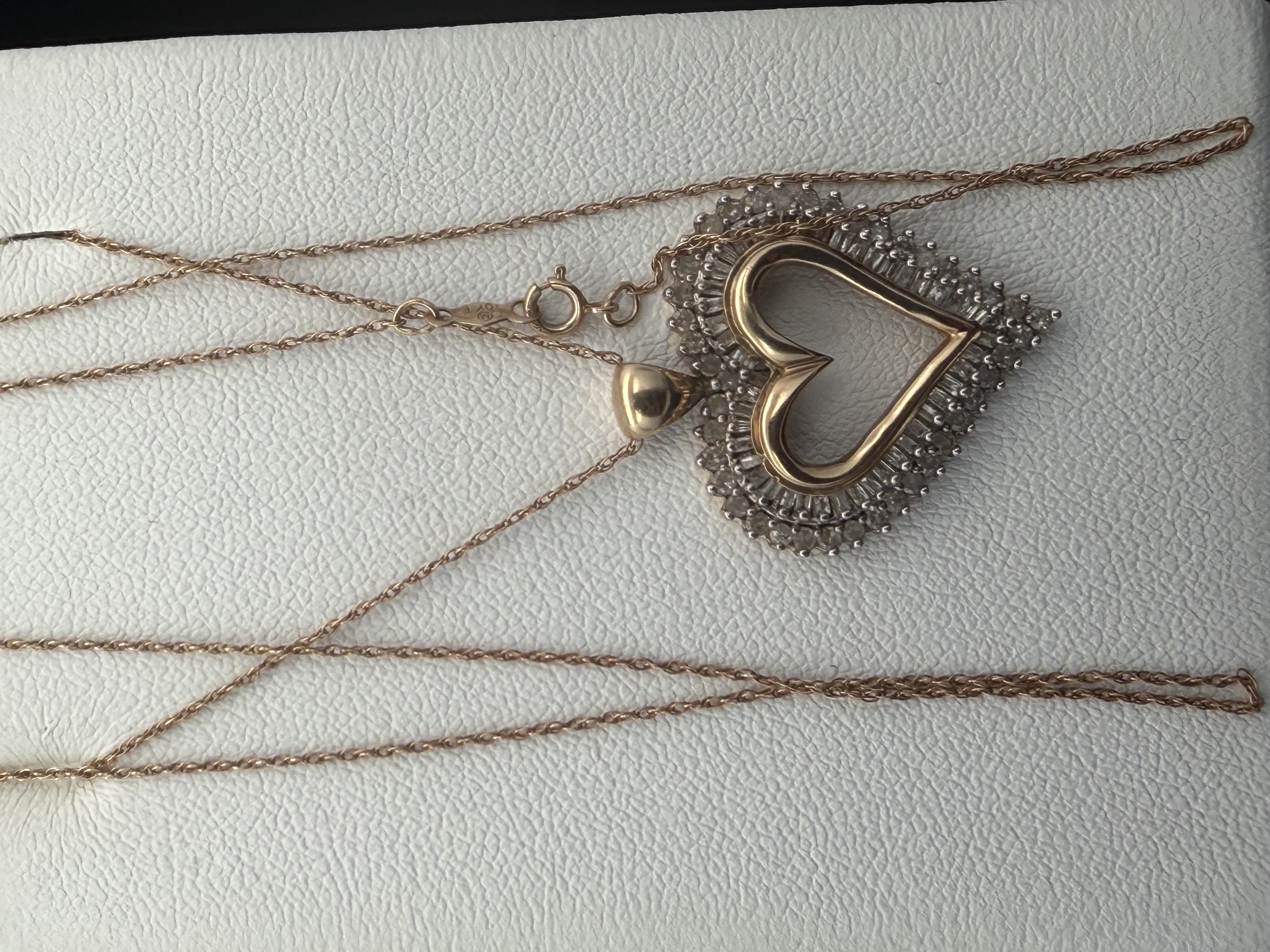 10K Yellow Gold Natural Diamond Heart Necklace