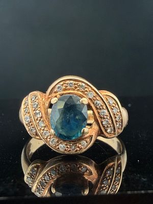 14K Yellow Gold Natural Sapphire and Diamond Ring. .50 carat natural blue sapphire .20ct si h 