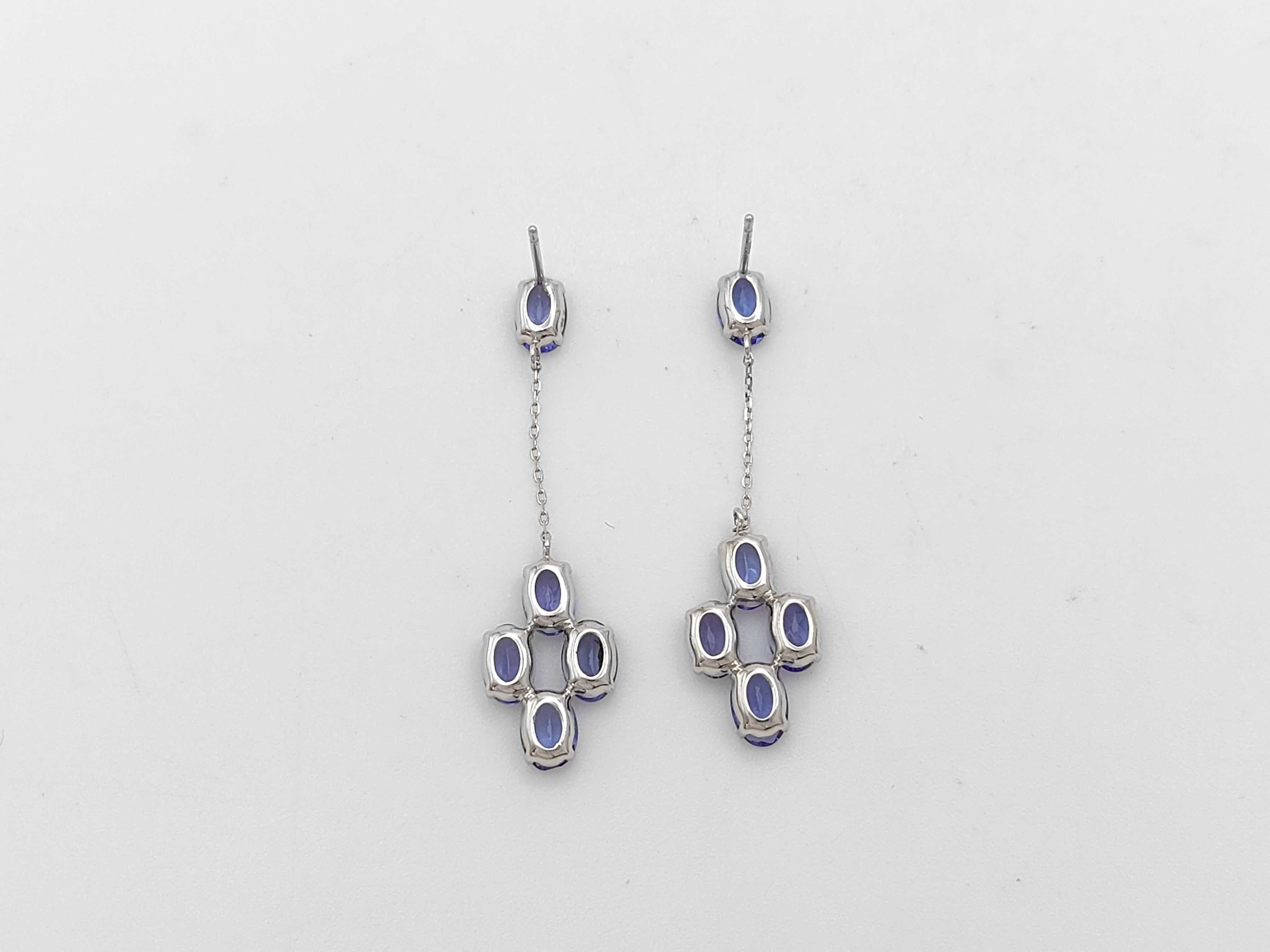 A Pair of Tanzanite and PT900 Platinum Dangle Earrings