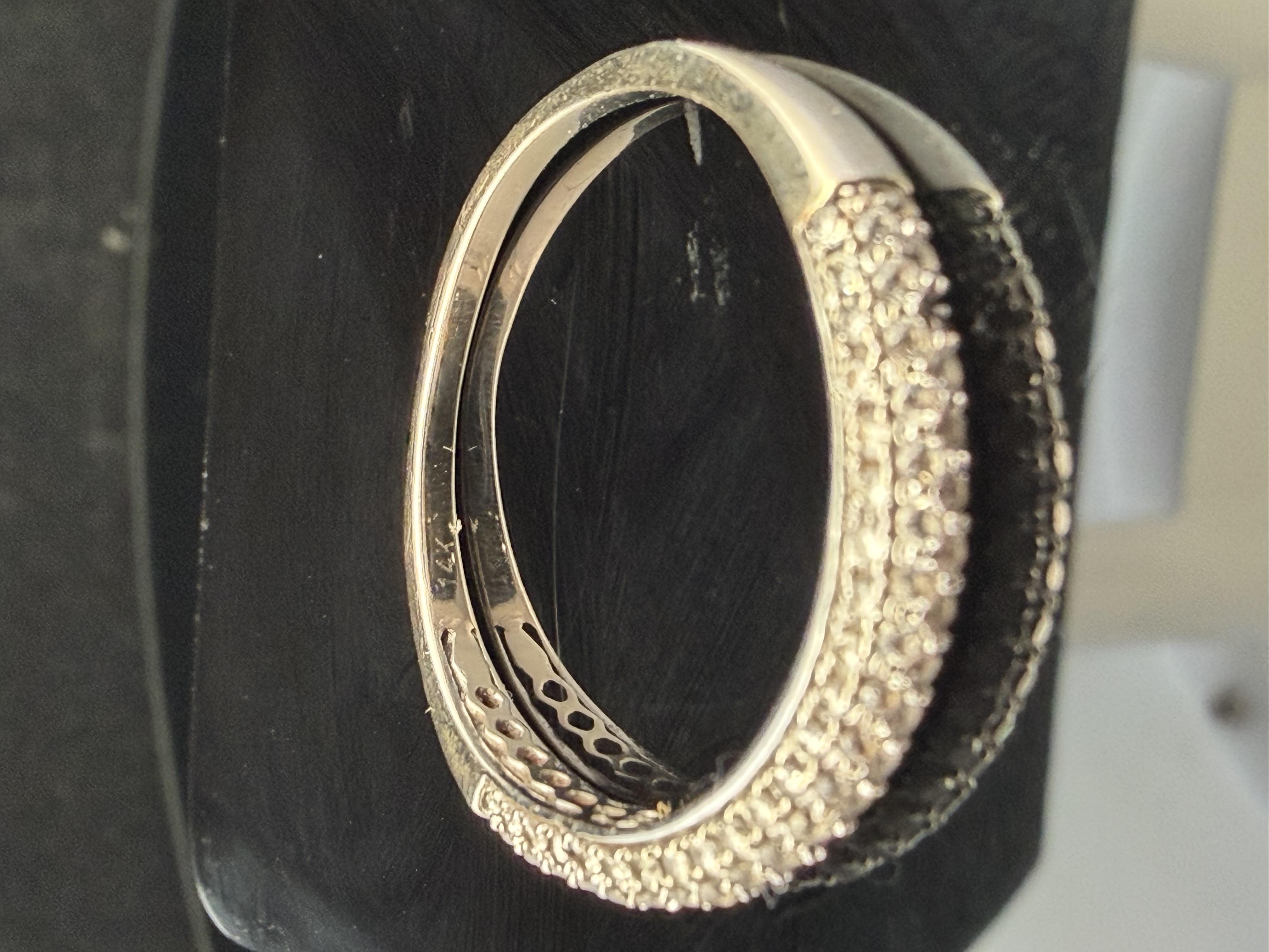 14K White Gold Diamond Ring