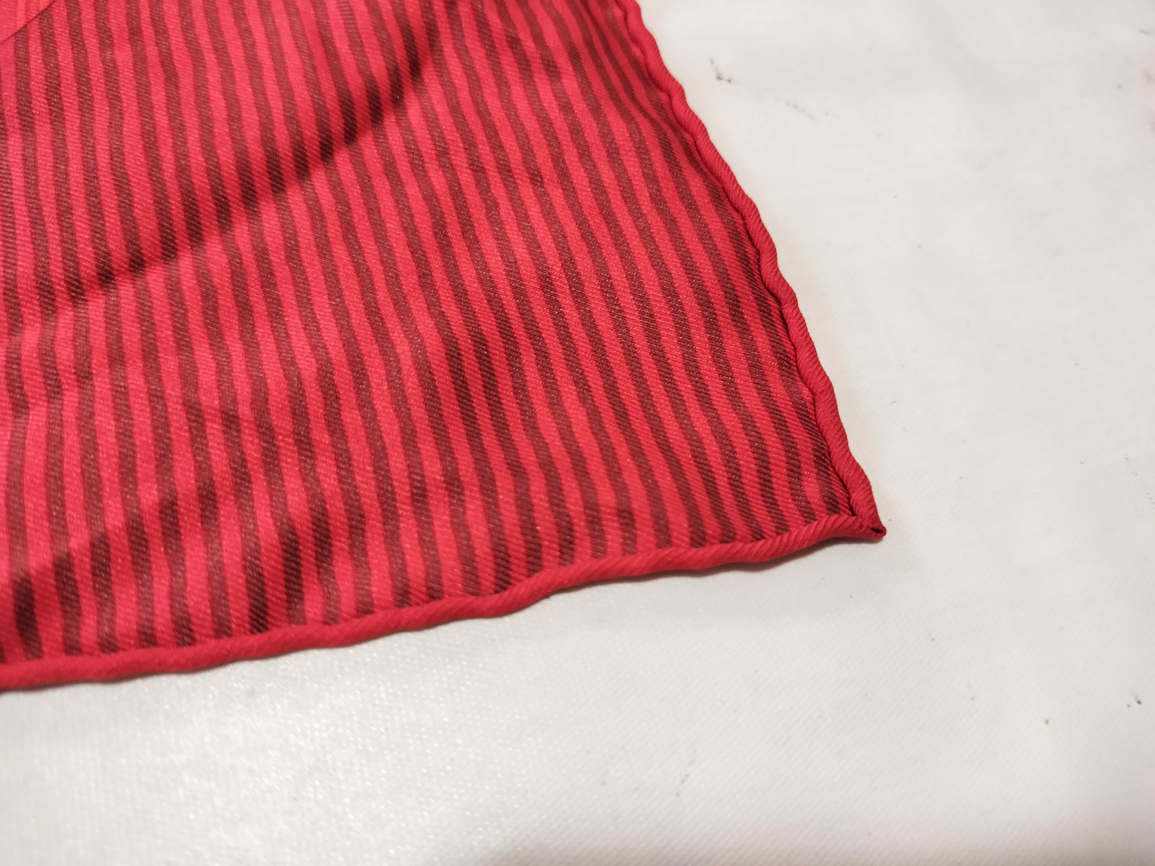 Hermès Suite et Poursuite Silk Scarf