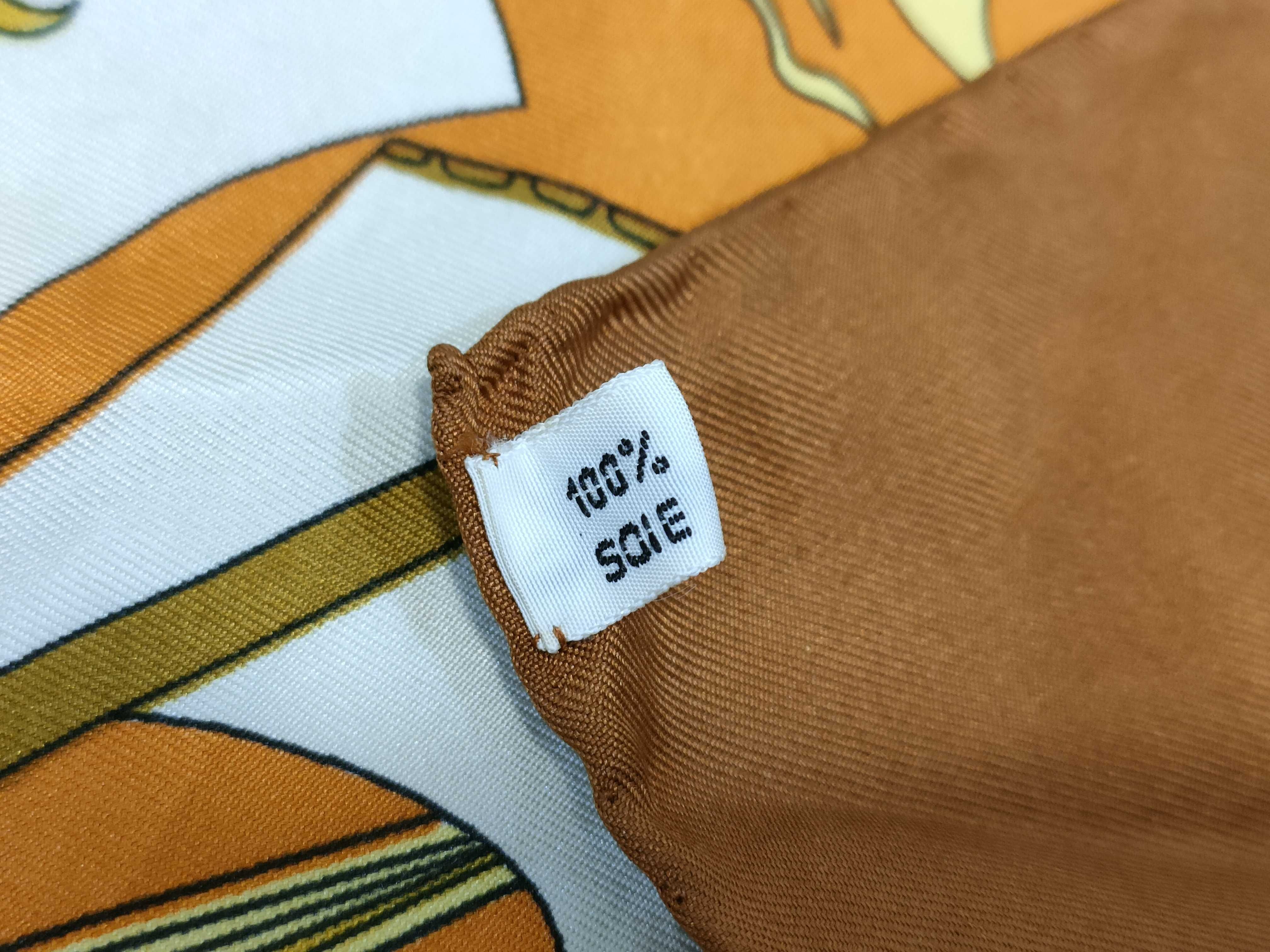 Hermès Silk Carré 90 Scarf in Armada Pattern