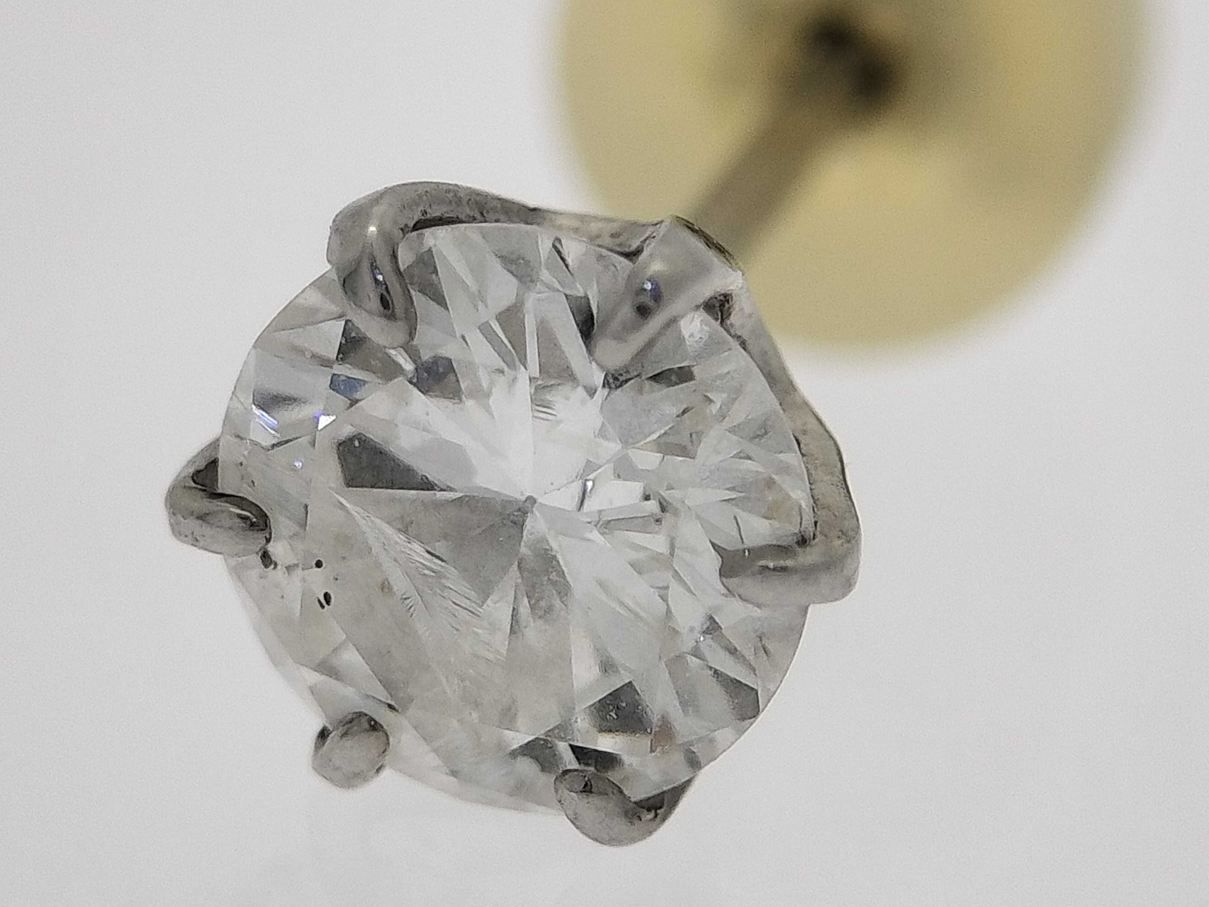 Single Platinum Stud Earring with Round Brilliant Cut Diamond