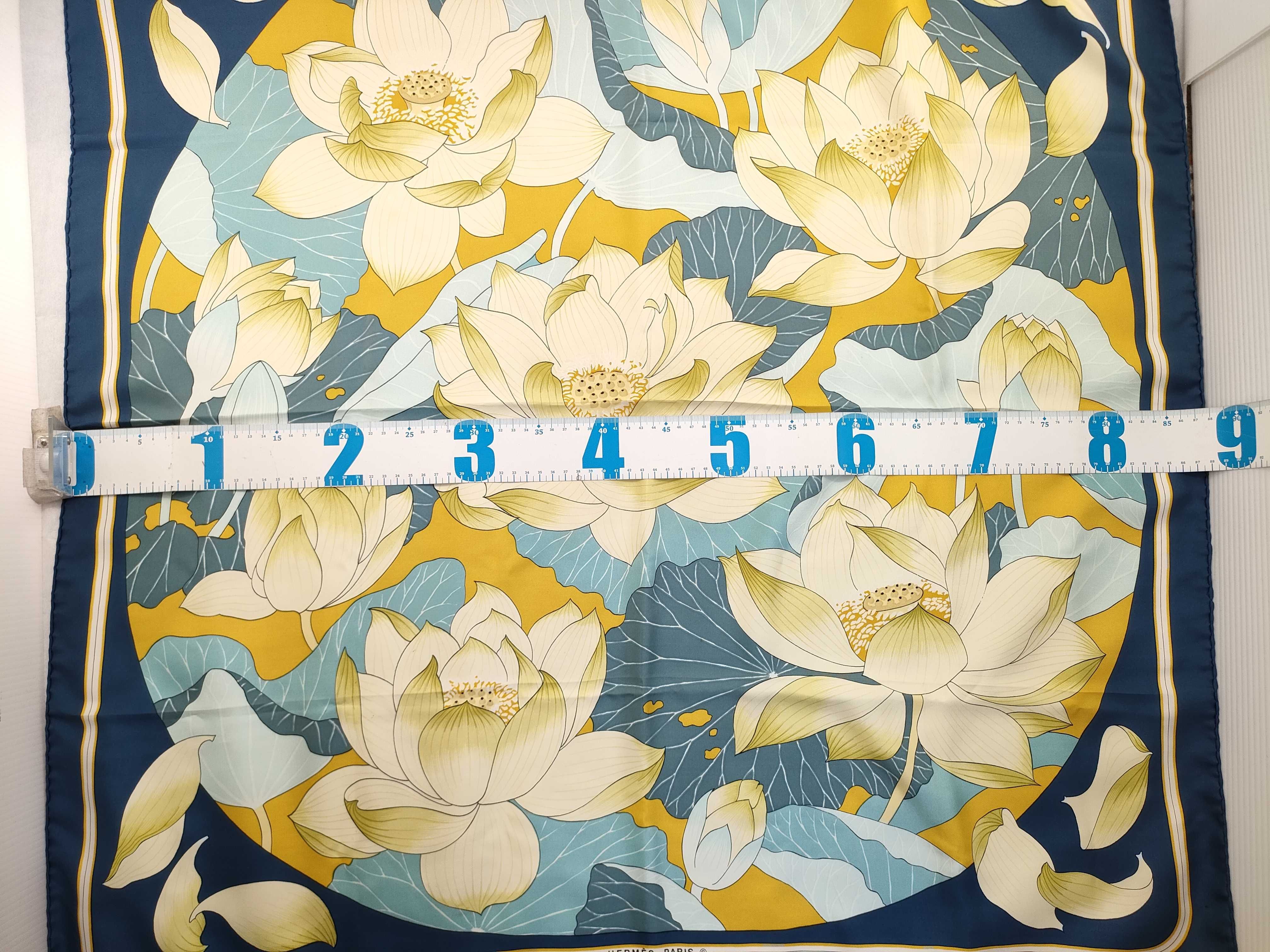Hermès Fleurs de Lotus Silk Scarf