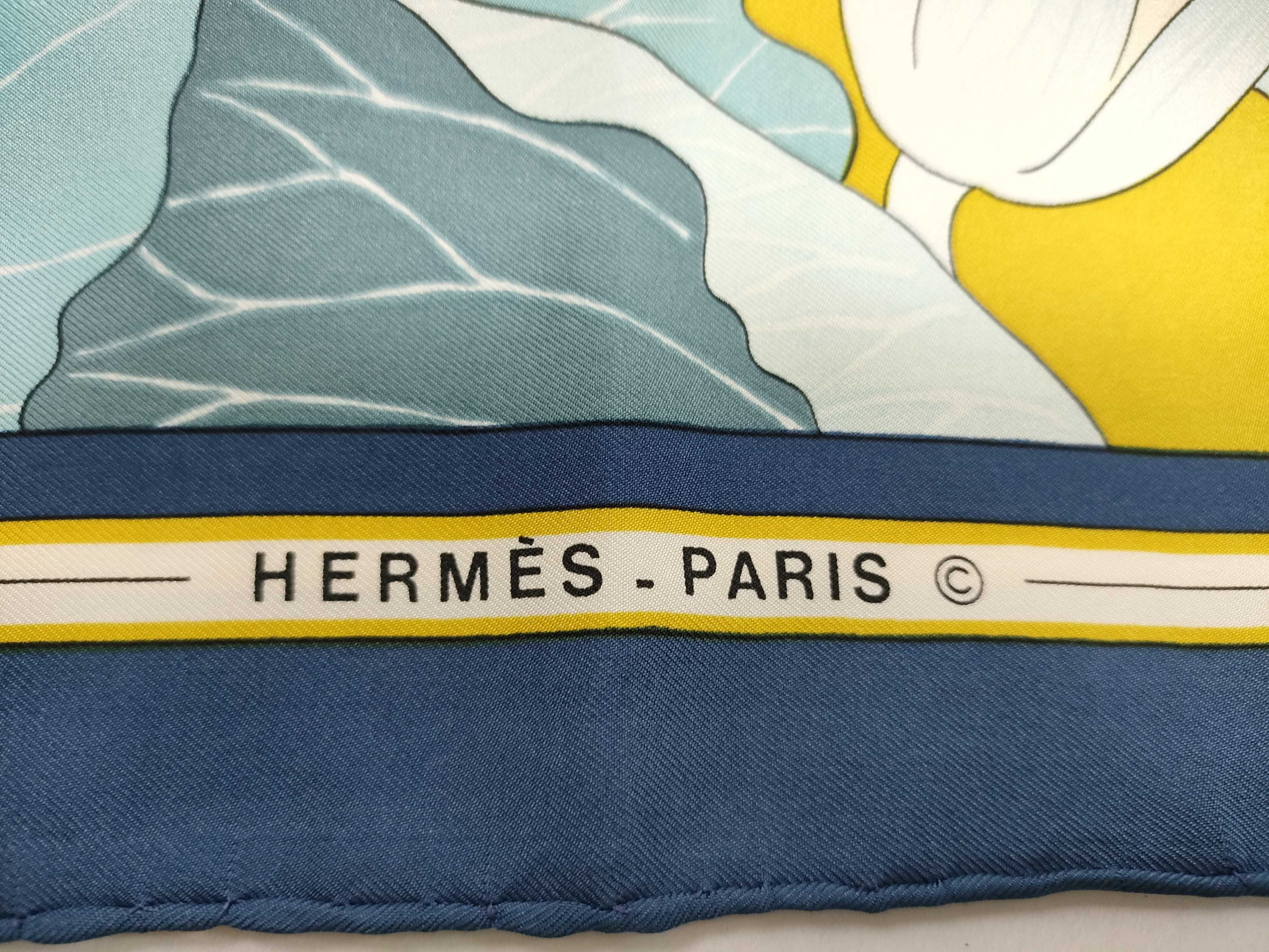 Hermès Fleurs de Lotus Silk Scarf