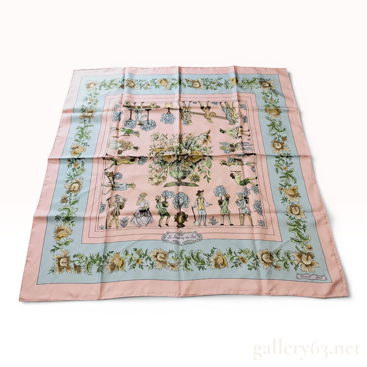 Hermès Les Jardiniers du Roy Silk Scarf in Pink and Light Blue