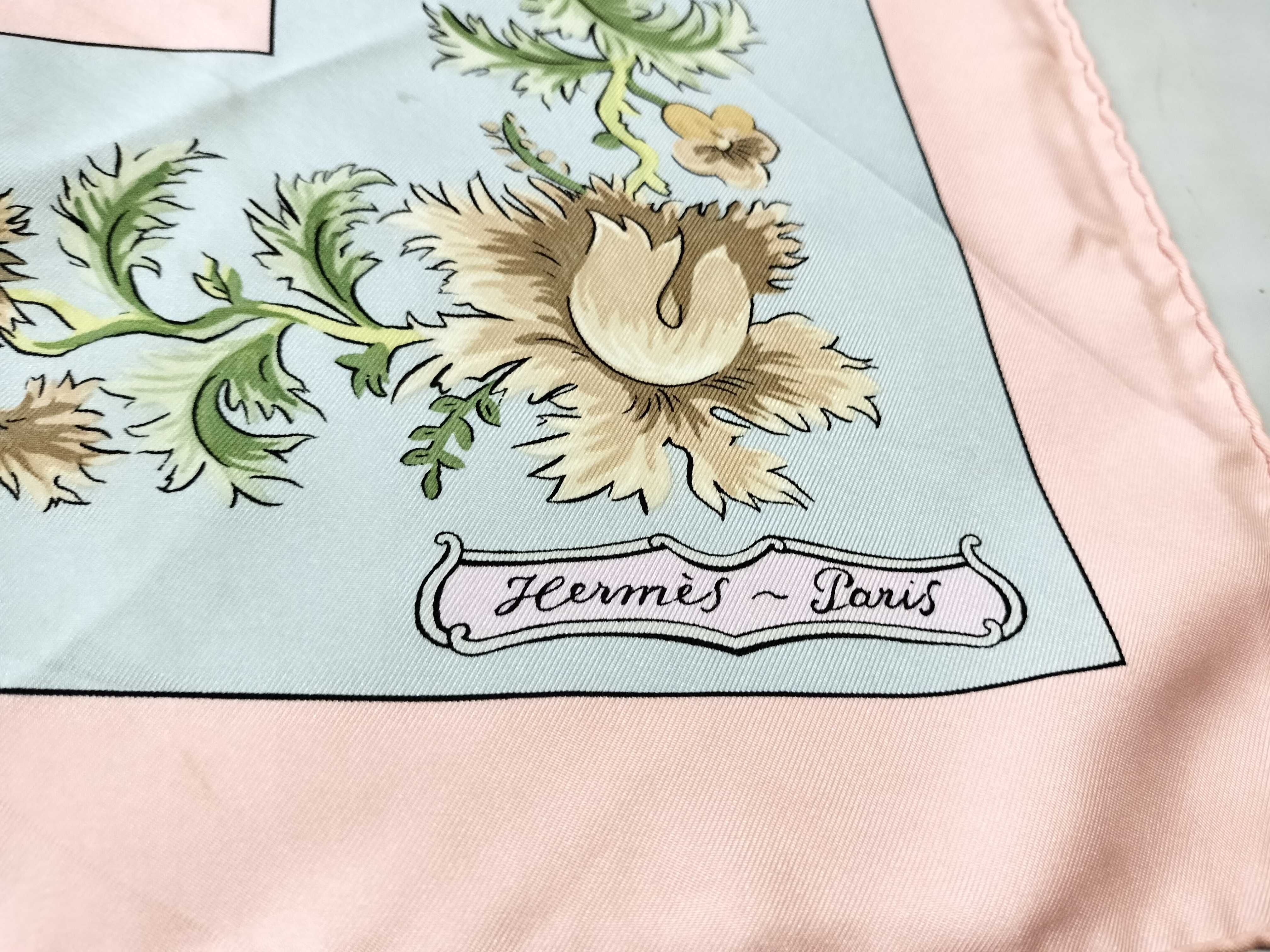 Hermès Les Jardiniers du Roy Silk Scarf in Pink and Light Blue
