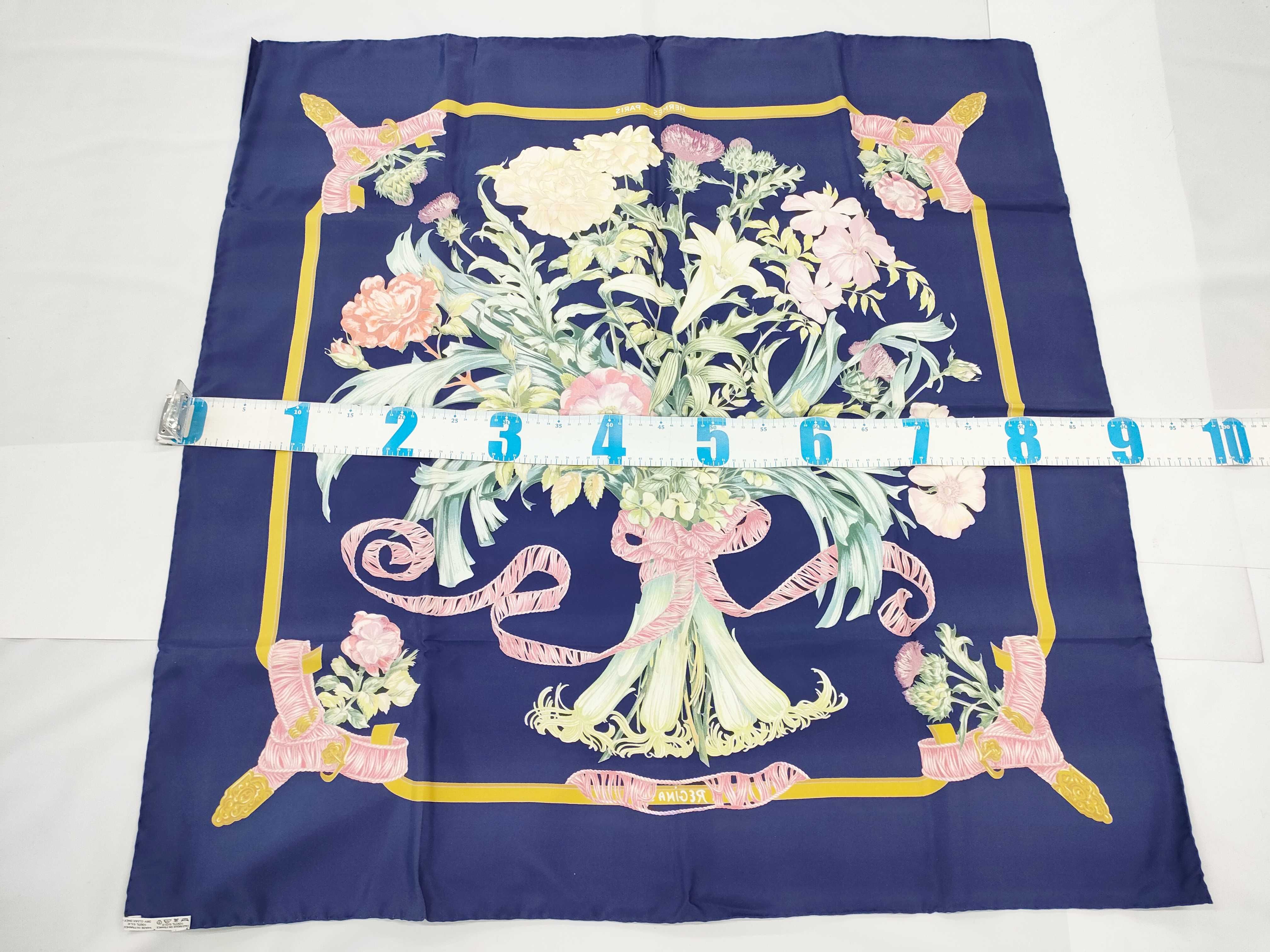 Hermès Regina Navy Blue Silk Carré 90 Scarf
