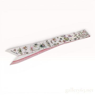 Christian Dior Cabinet de Curiosit&eacute;s Silk Mitzah Scarf. This Christian Dior Mitzah scarf is 