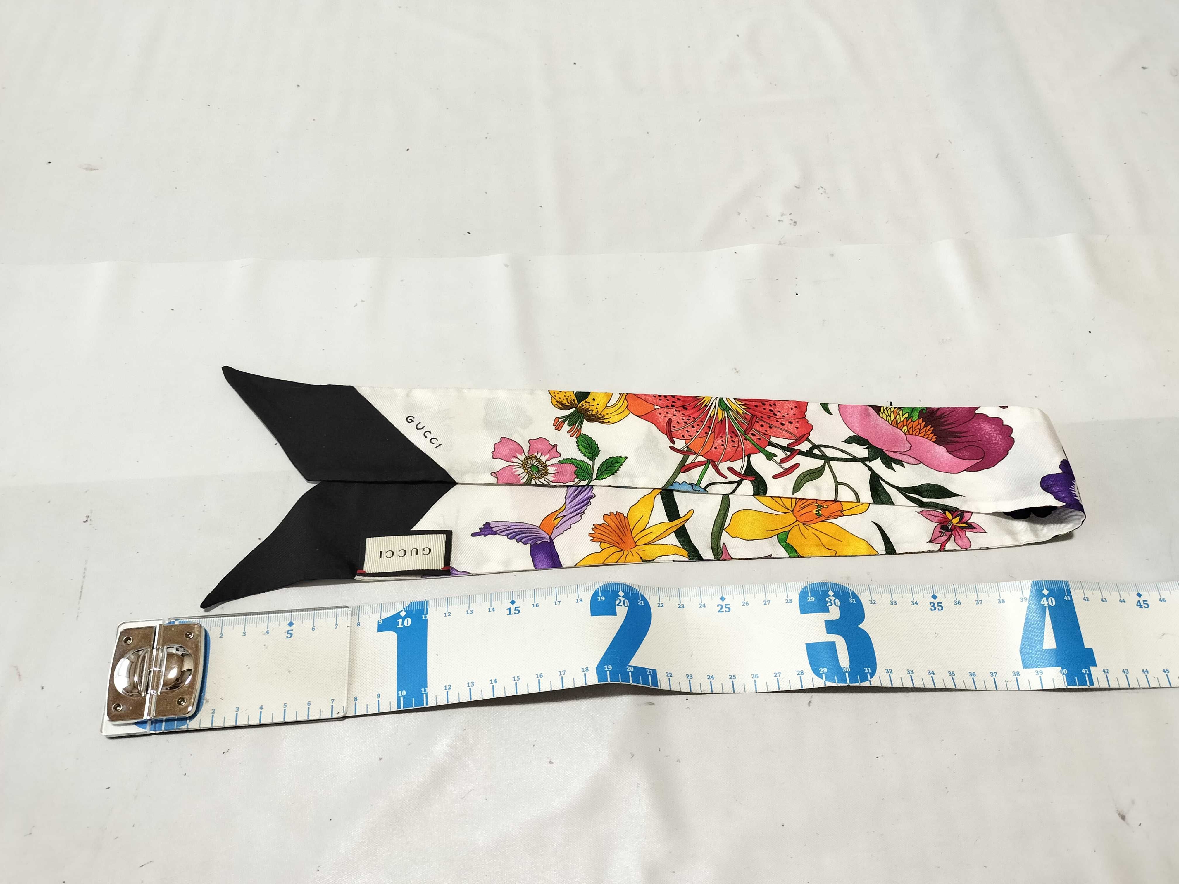 Gucci Flora Print Silk Twill Skinny Scarf with Presentation Box