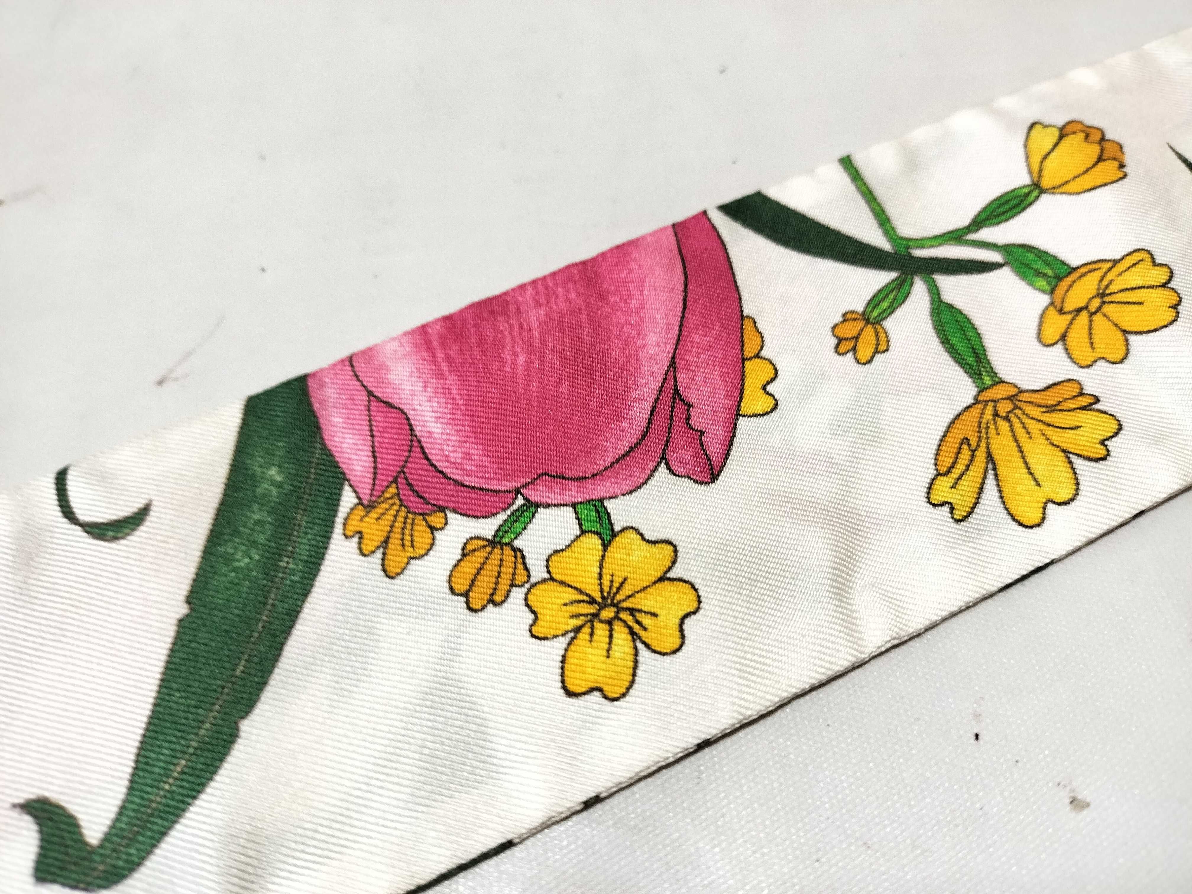 Gucci Flora Print Silk Twill Skinny Scarf with Presentation Box