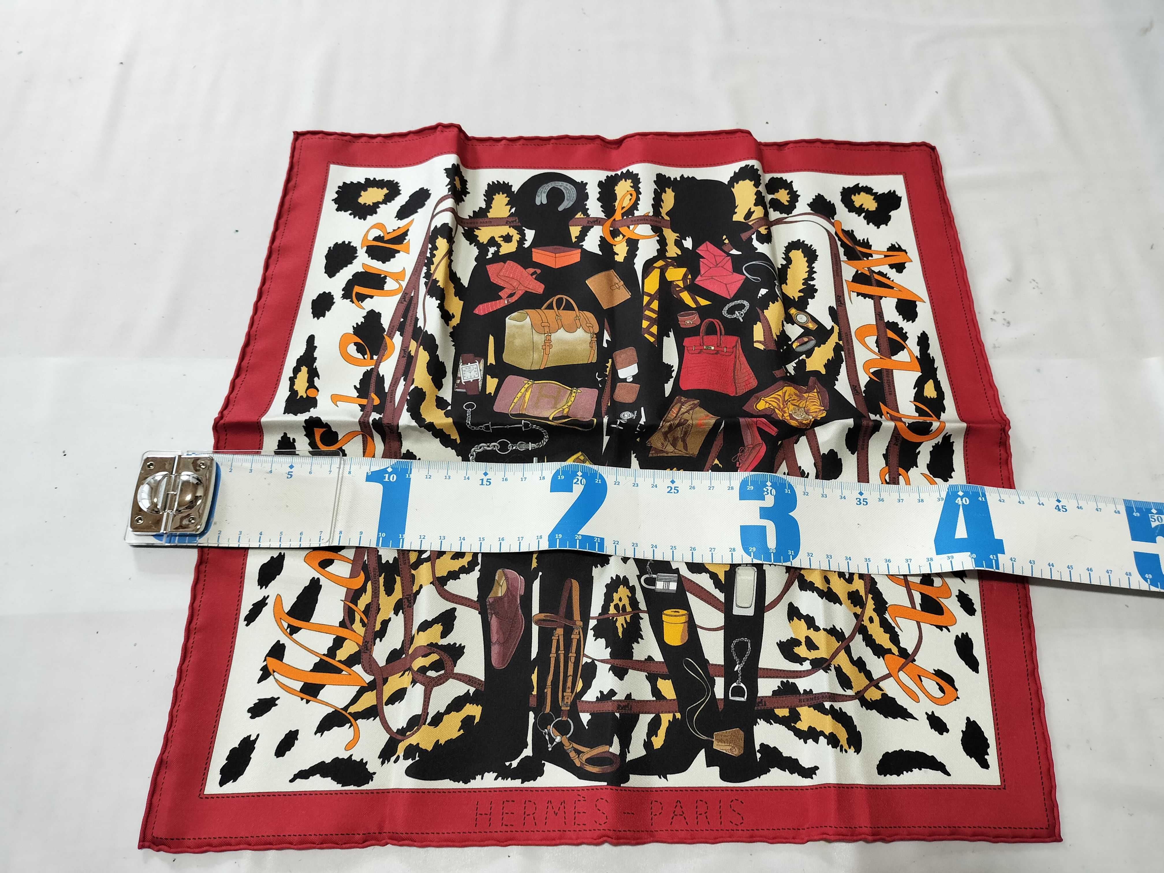 Hermès Monsieur et Madame Silk Gavroche Scarf with Box