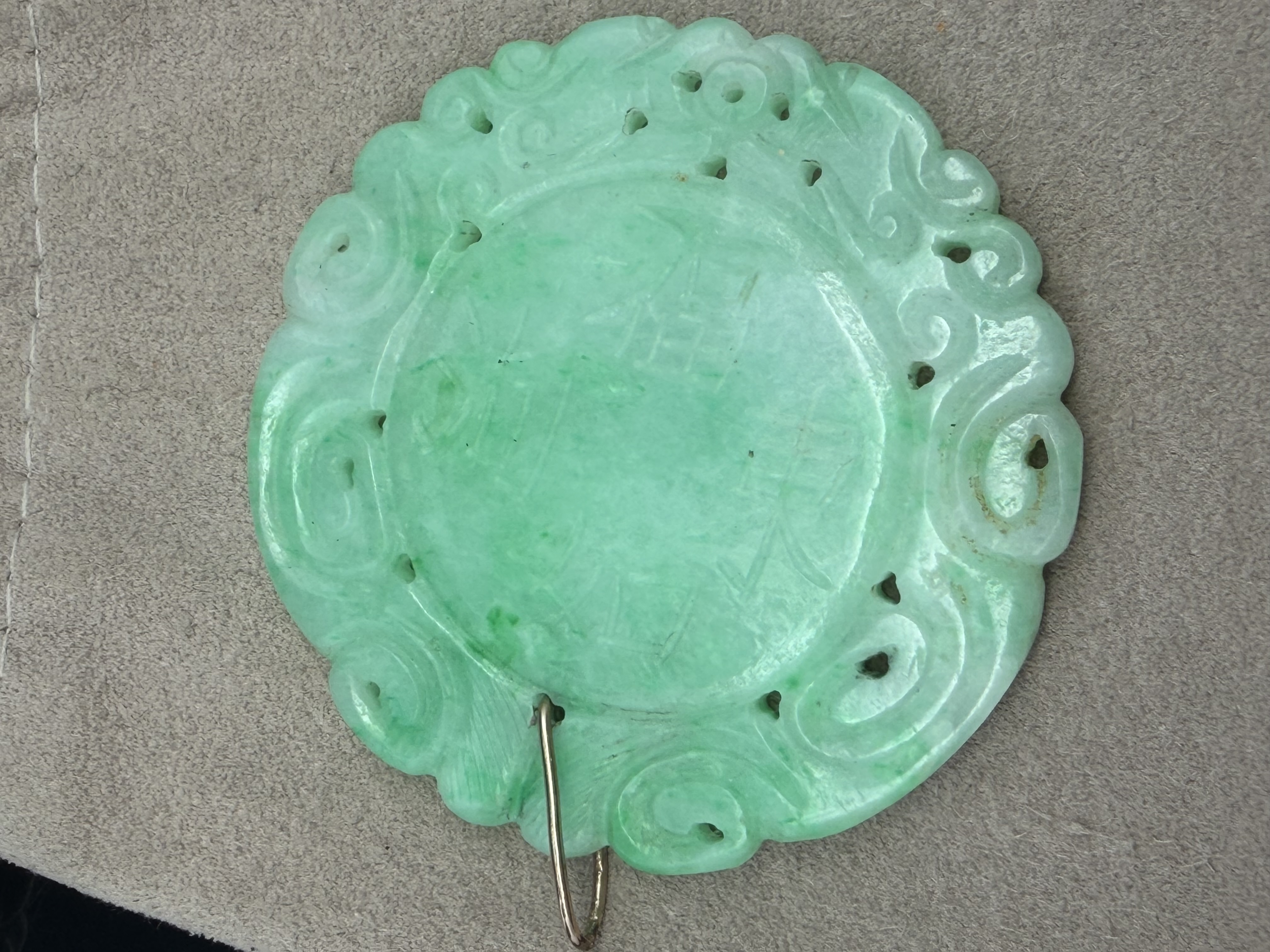 Carved Jadeite Jade 10K Gold Pendant