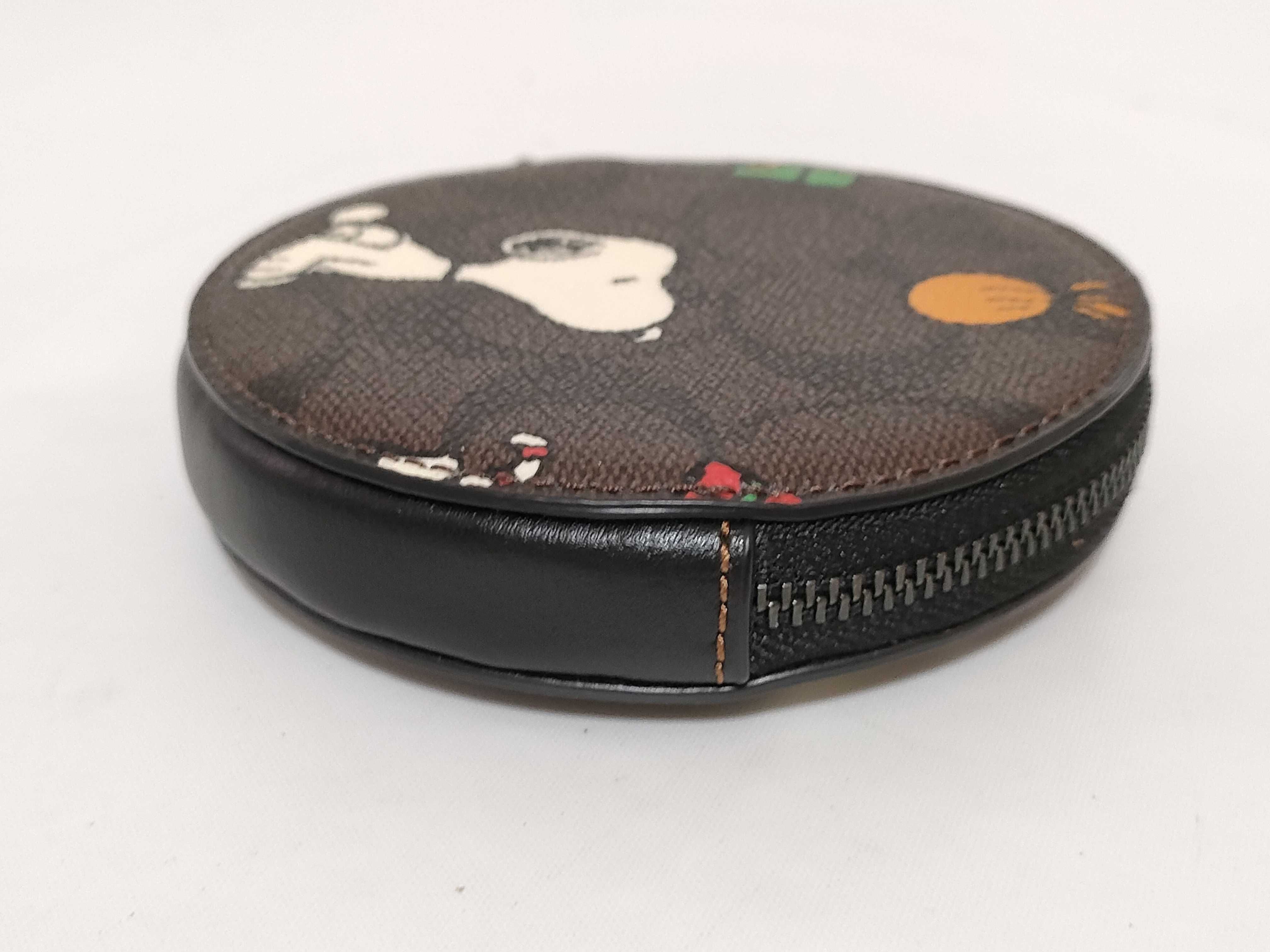 Coach x Peanuts Round Coin Case in Signature Canvas with Snoopy Presents Print