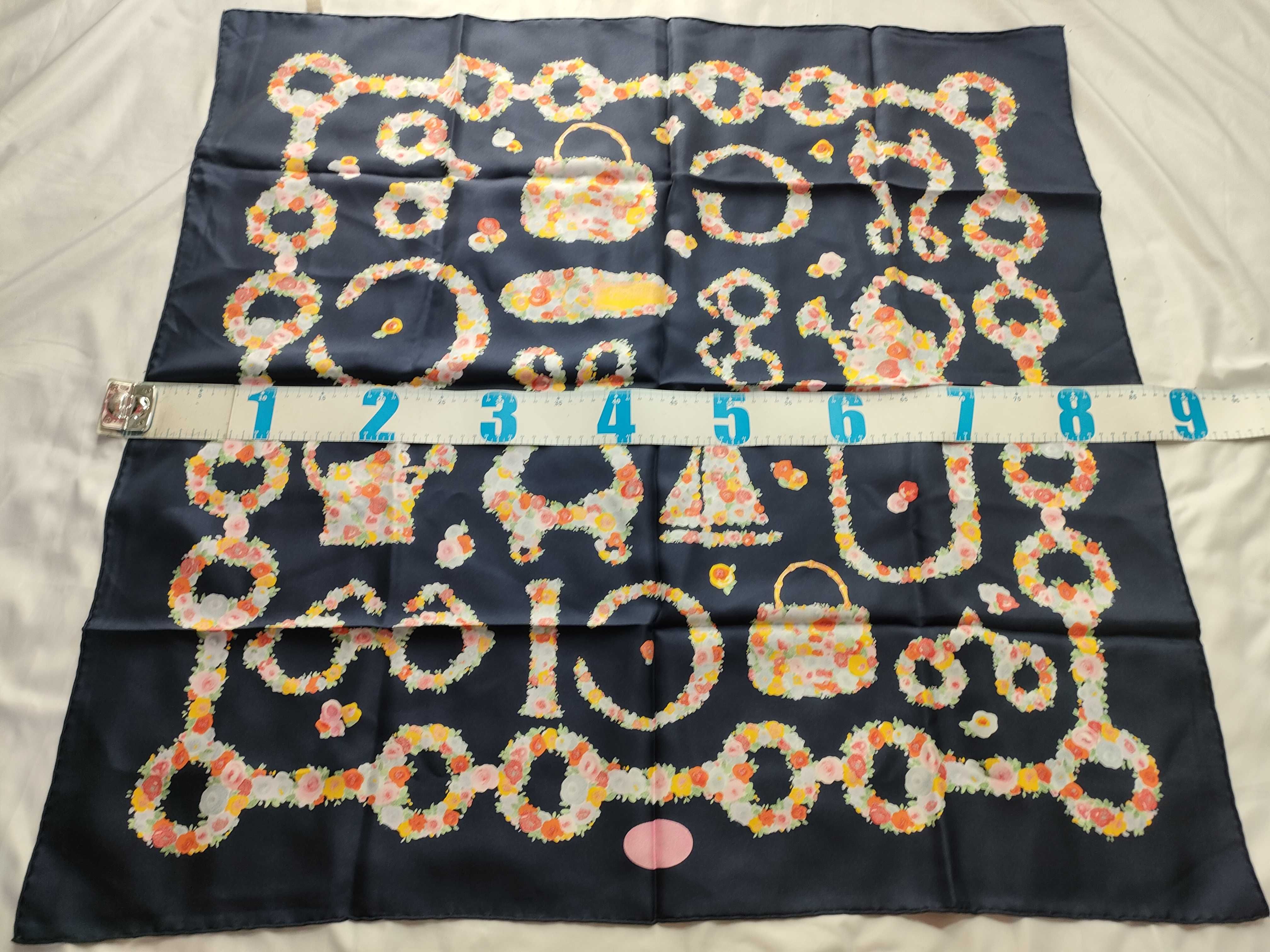 Gucci Silk Scarf with Floral Heritage Icon Motif on Black Ground