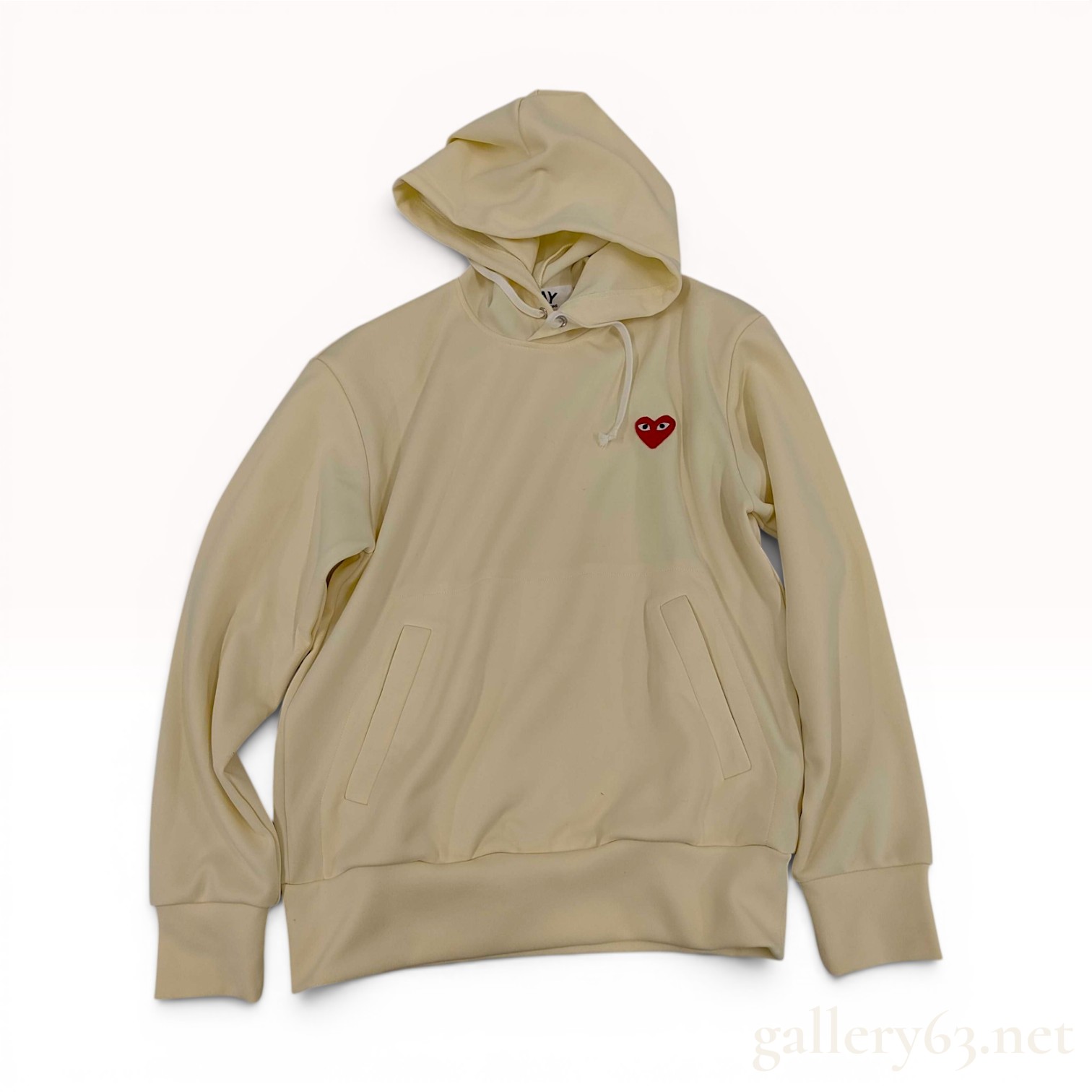 Comme des Garcons Play Red Heart Pullover Hoodie in Ivory Size Medium
