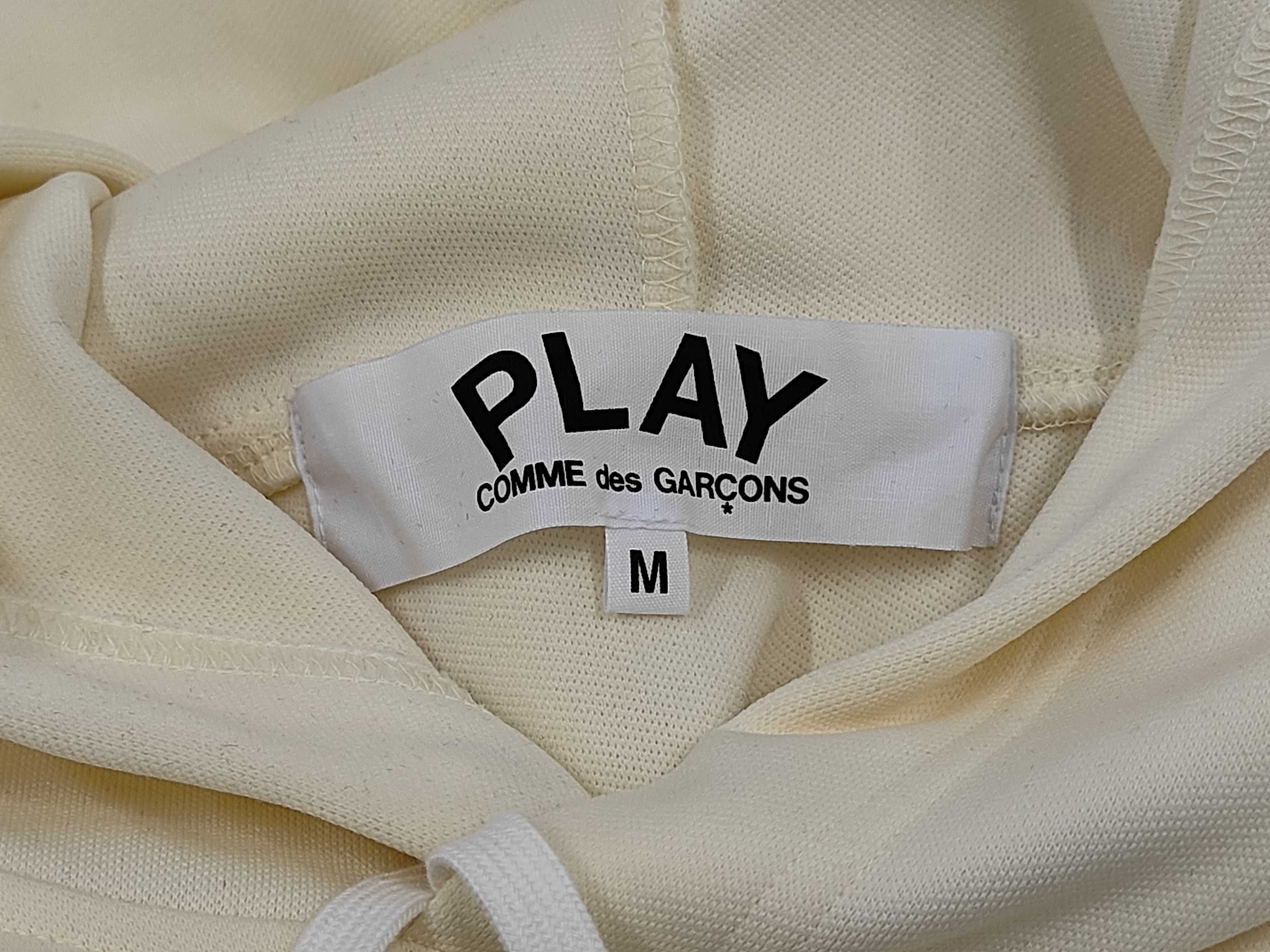 Comme des Garcons Play Red Heart Pullover Hoodie in Ivory Size Medium