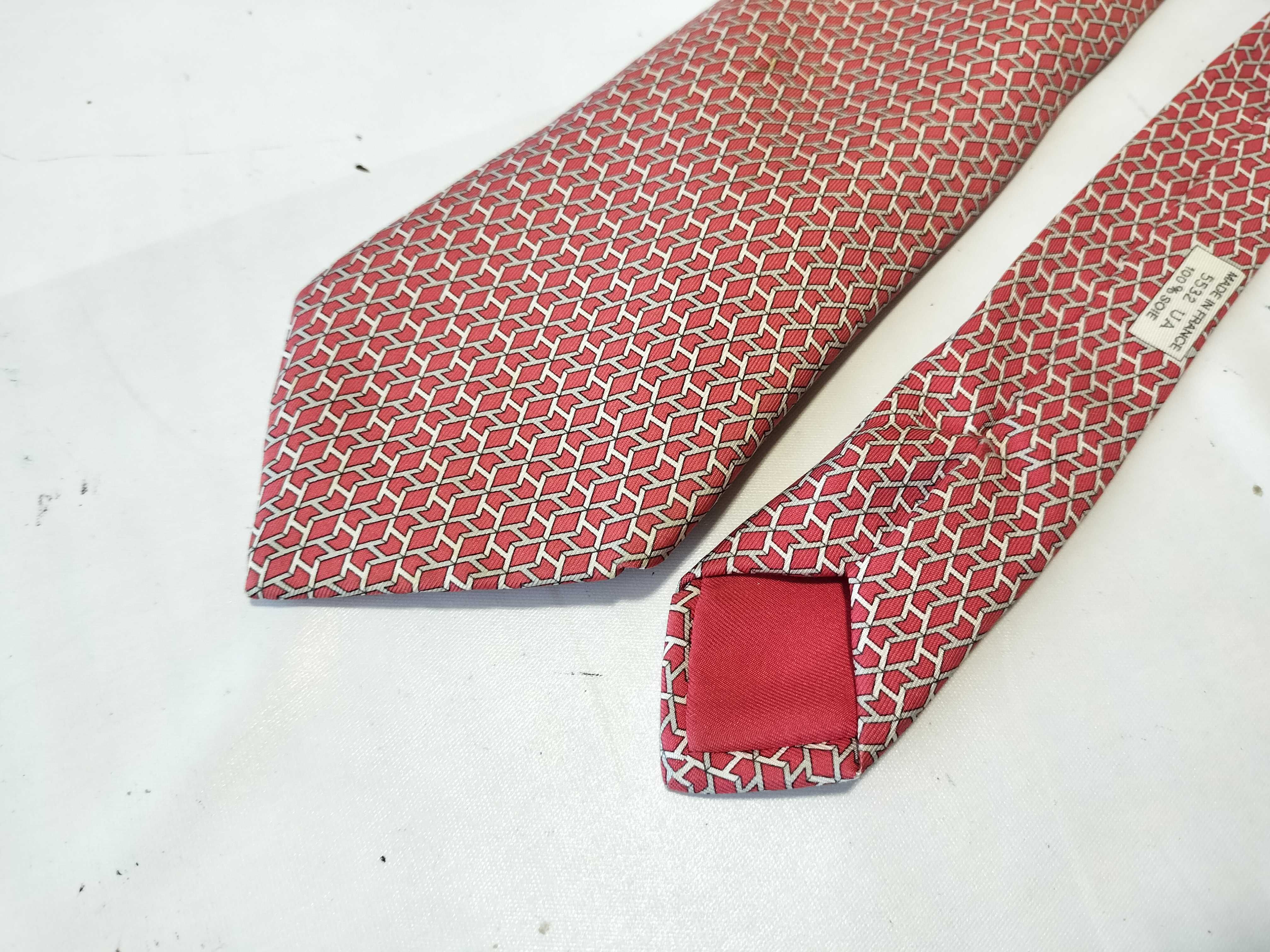 Hermès Silk Necktie with Red Interlocking H Geometric Motif