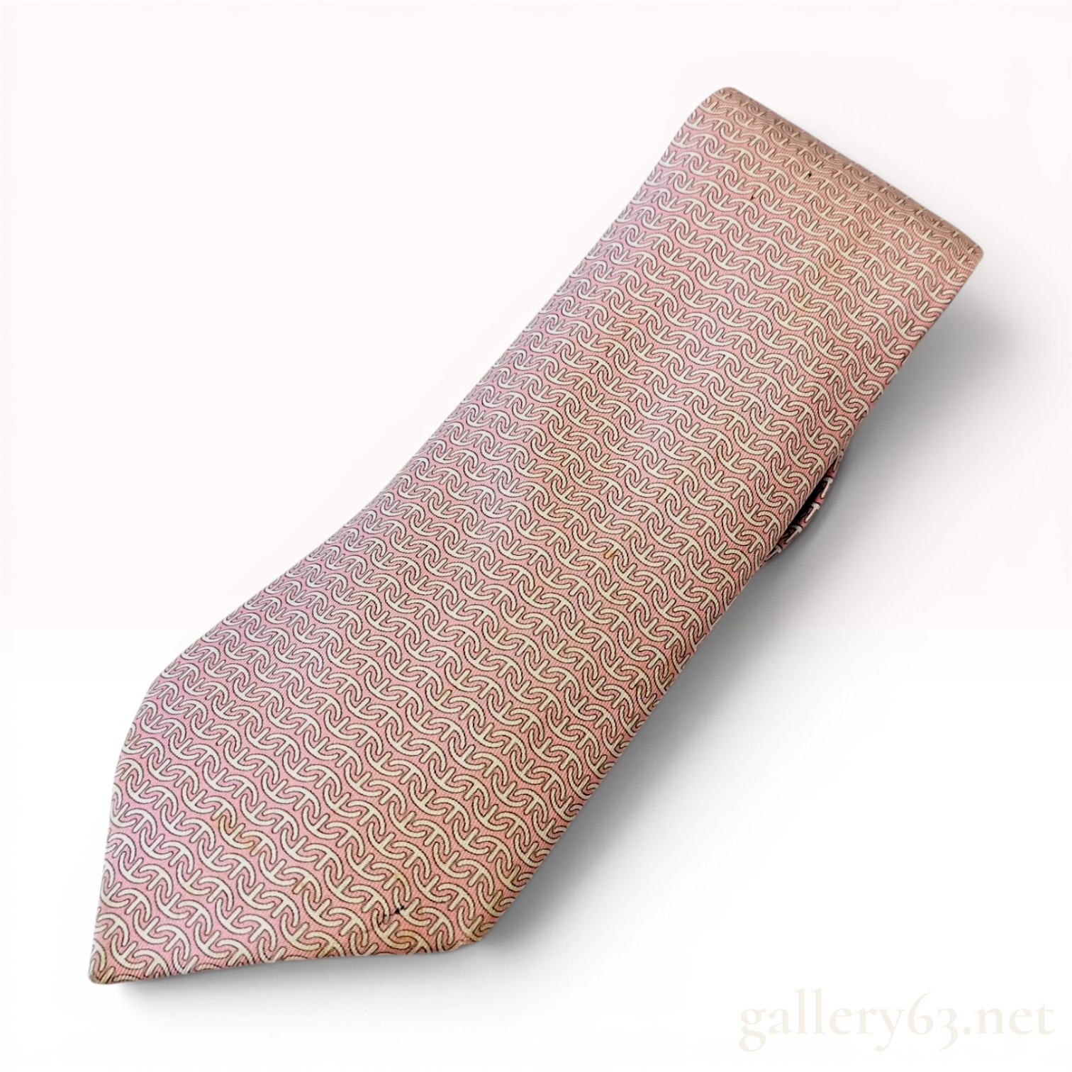 Hermès Men's Silk Necktie, Pattern 5204 IA