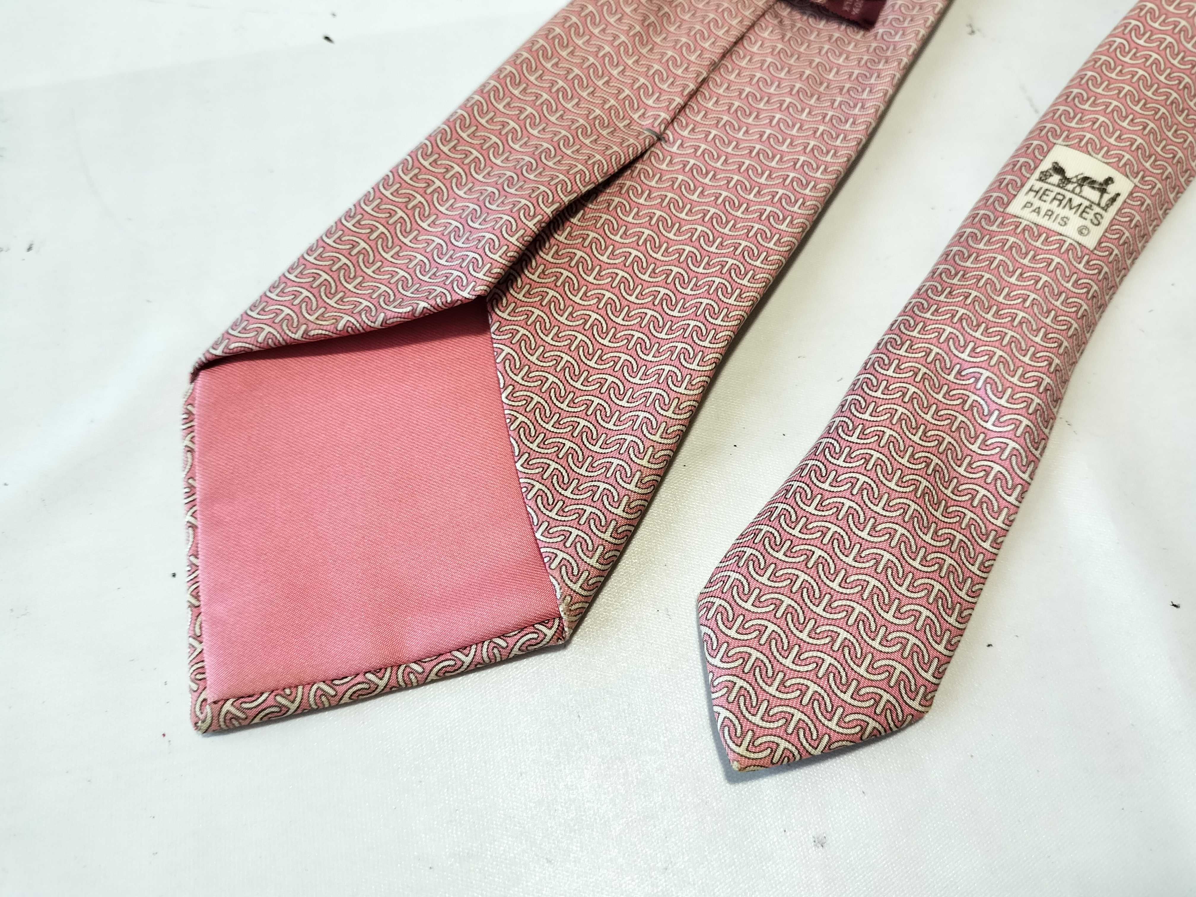 Hermès Men's Silk Necktie, Pattern 5204 IA