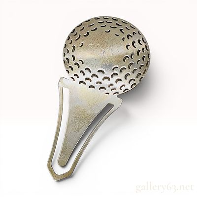 Tiffany & Co. Sterling Silver Golf Ball on Tee Bookmark and Clip. A vintage sterling silver 