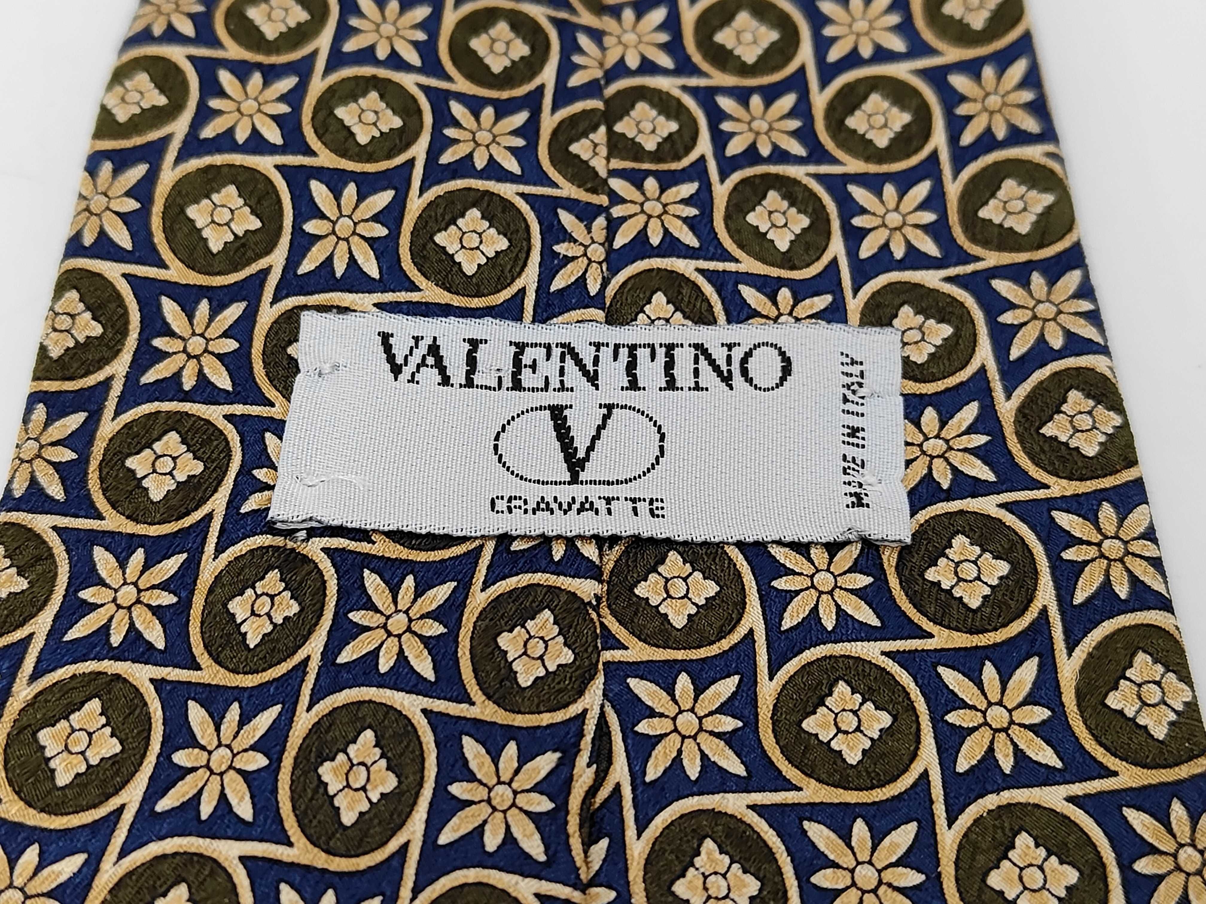 Valentino Cravatte Silk Geometric Medallion Pattern Necktie