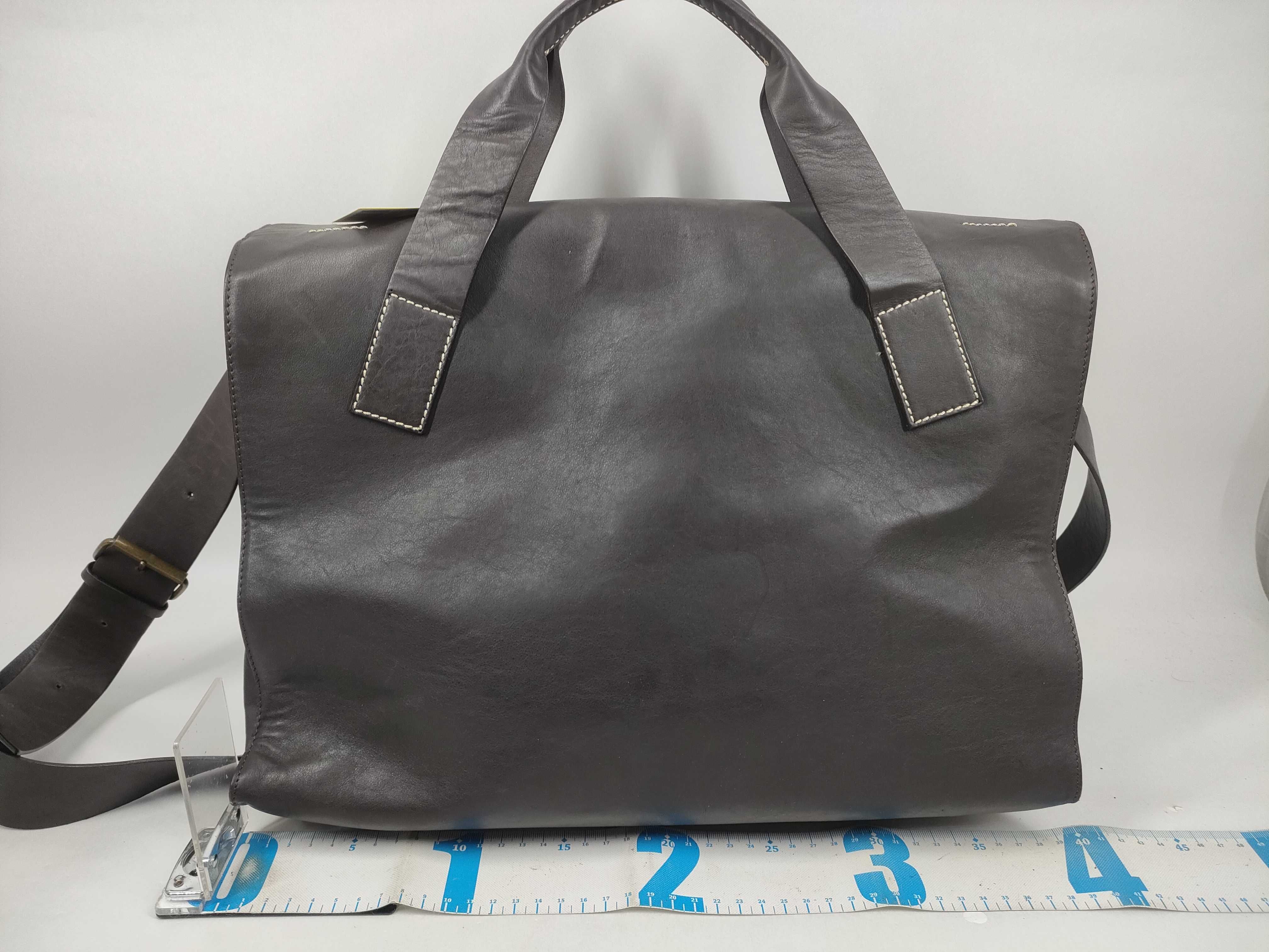 D&G Dolce & Gabbana Brown Leather Messenger Bag with Buckle Closures