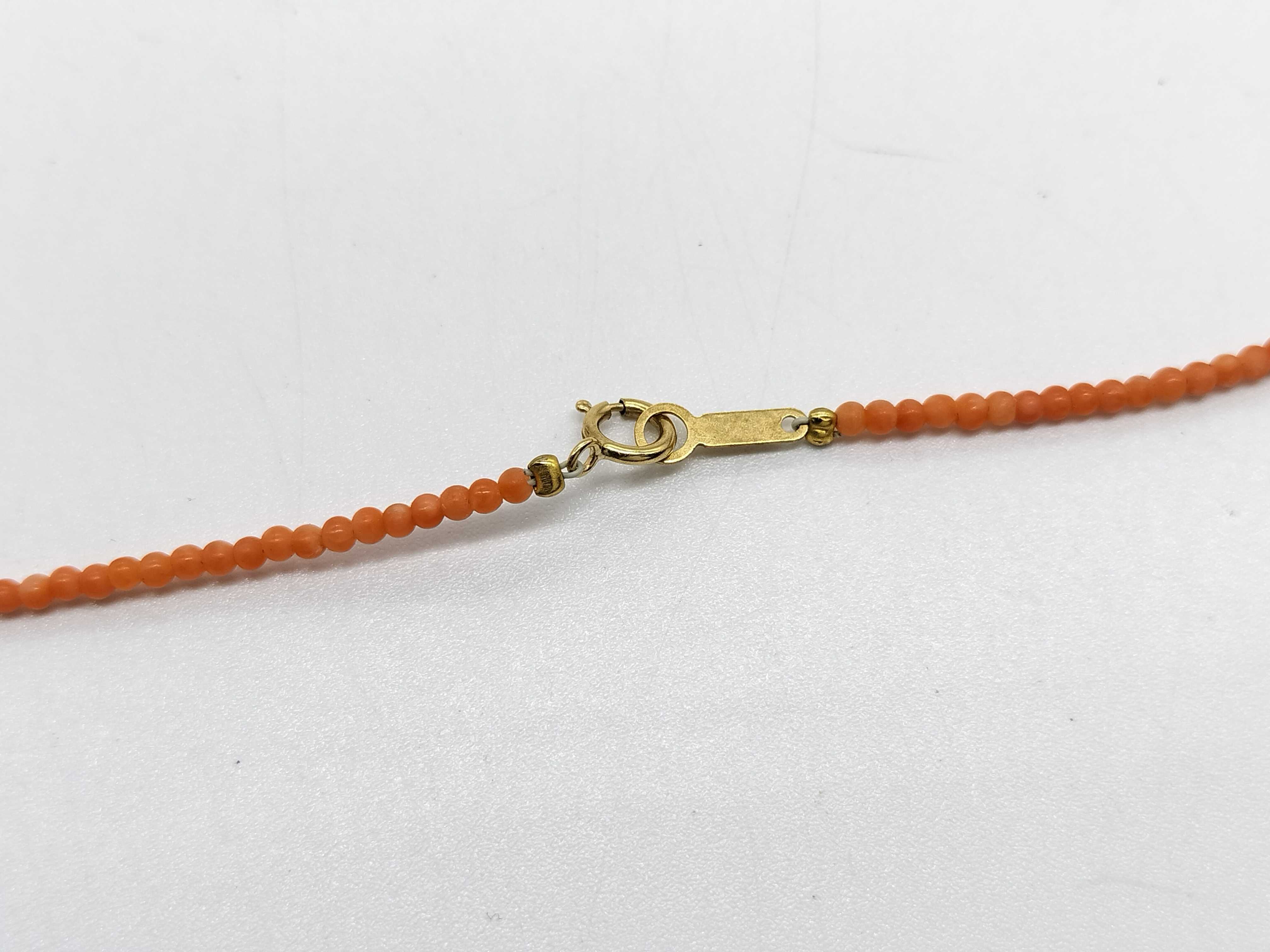 18K Yellow Gold and Natural Antique Orange Coral Beaded Necklace
