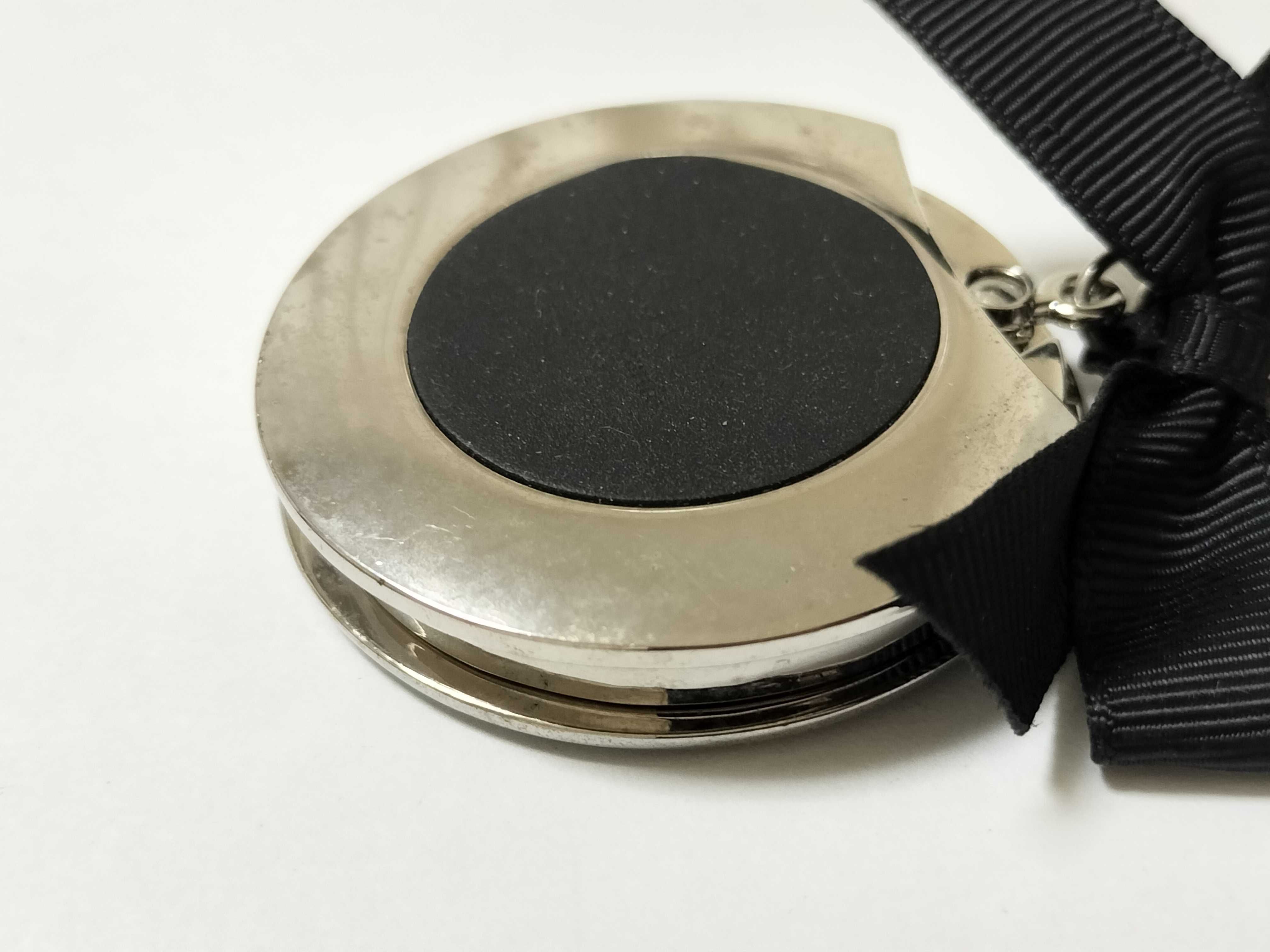 Dior Beaute Silver-Tone Folding Purse Hanger Keychain